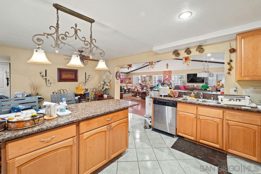 Detail Gallery Image 19 of 30 For 6481  Viewpoint Drive, San Diego,  CA 92139 - 4 Beds | 2/1 Baths