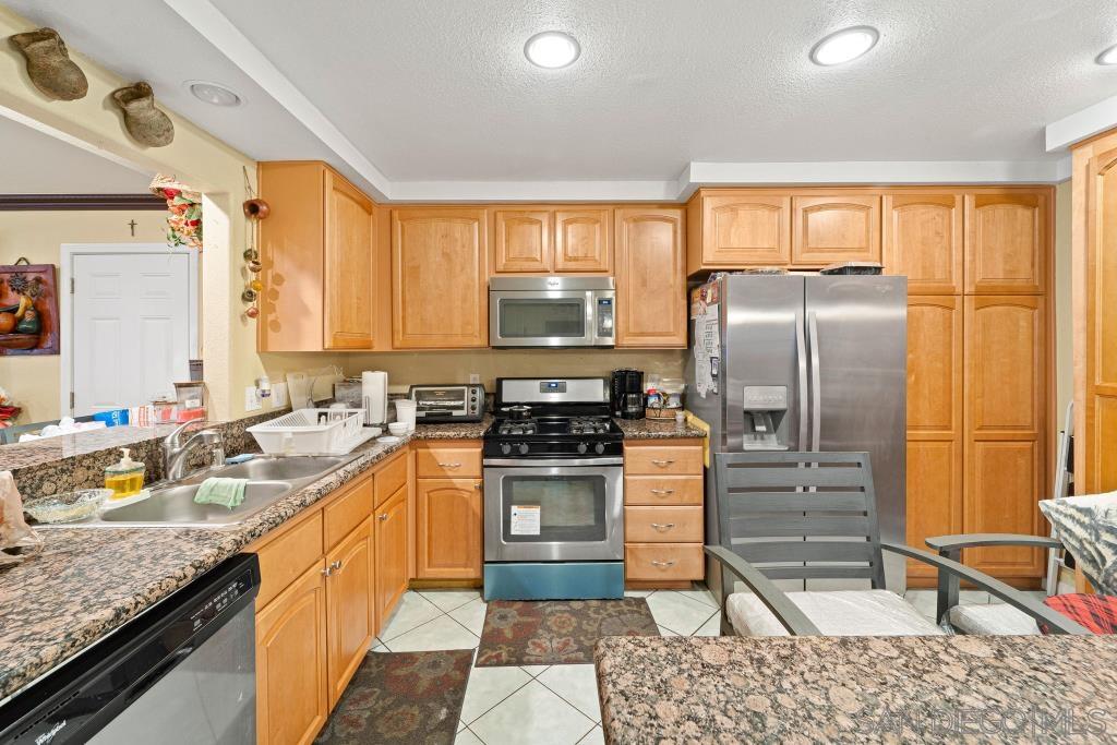 Detail Gallery Image 20 of 30 For 6481  Viewpoint Drive, San Diego,  CA 92139 - 4 Beds | 2/1 Baths