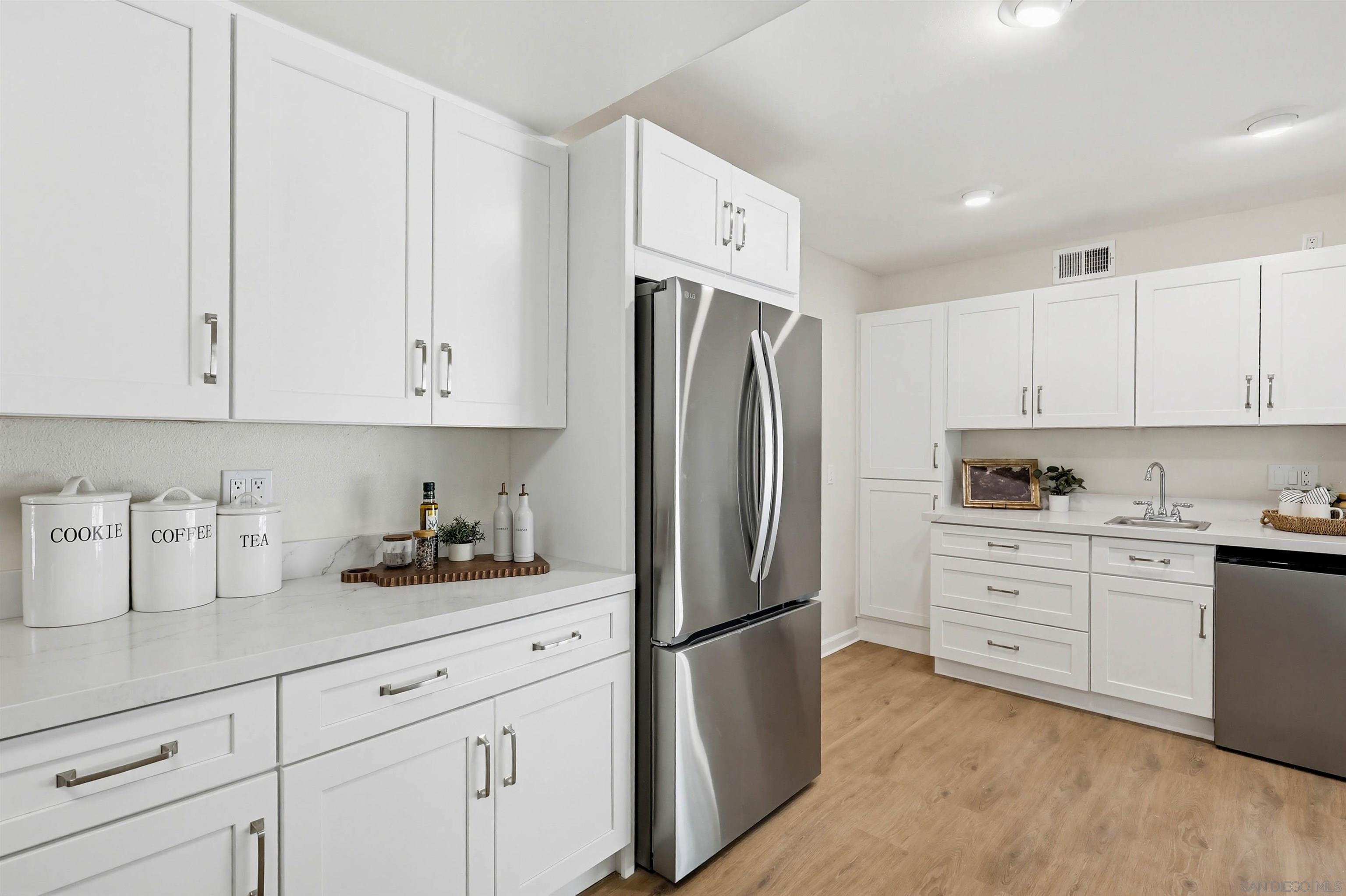 Detail Gallery Image 16 of 41 For 7422  Conestoga Way, San Diego,  CA 92120 - 4 Beds | 2 Baths