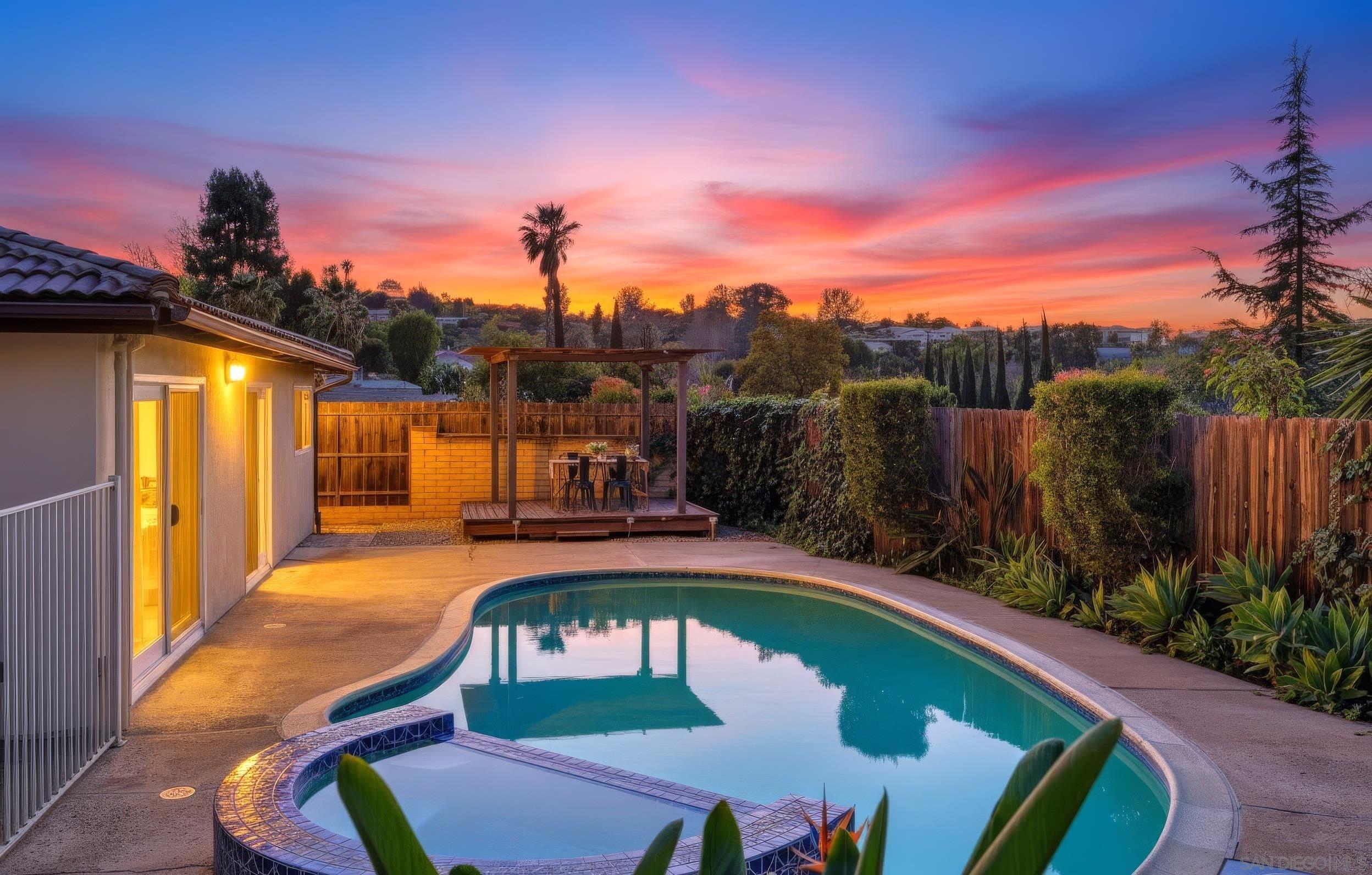 Detail Gallery Image 5 of 41 For 7422  Conestoga Way, San Diego,  CA 92120 - 4 Beds | 2 Baths