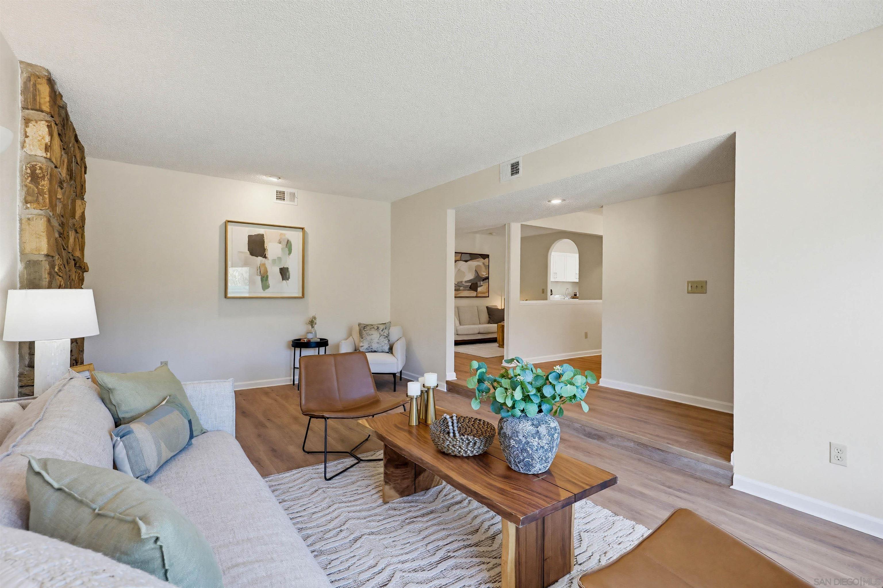 Detail Gallery Image 8 of 41 For 7422  Conestoga Way, San Diego,  CA 92120 - 4 Beds | 2 Baths