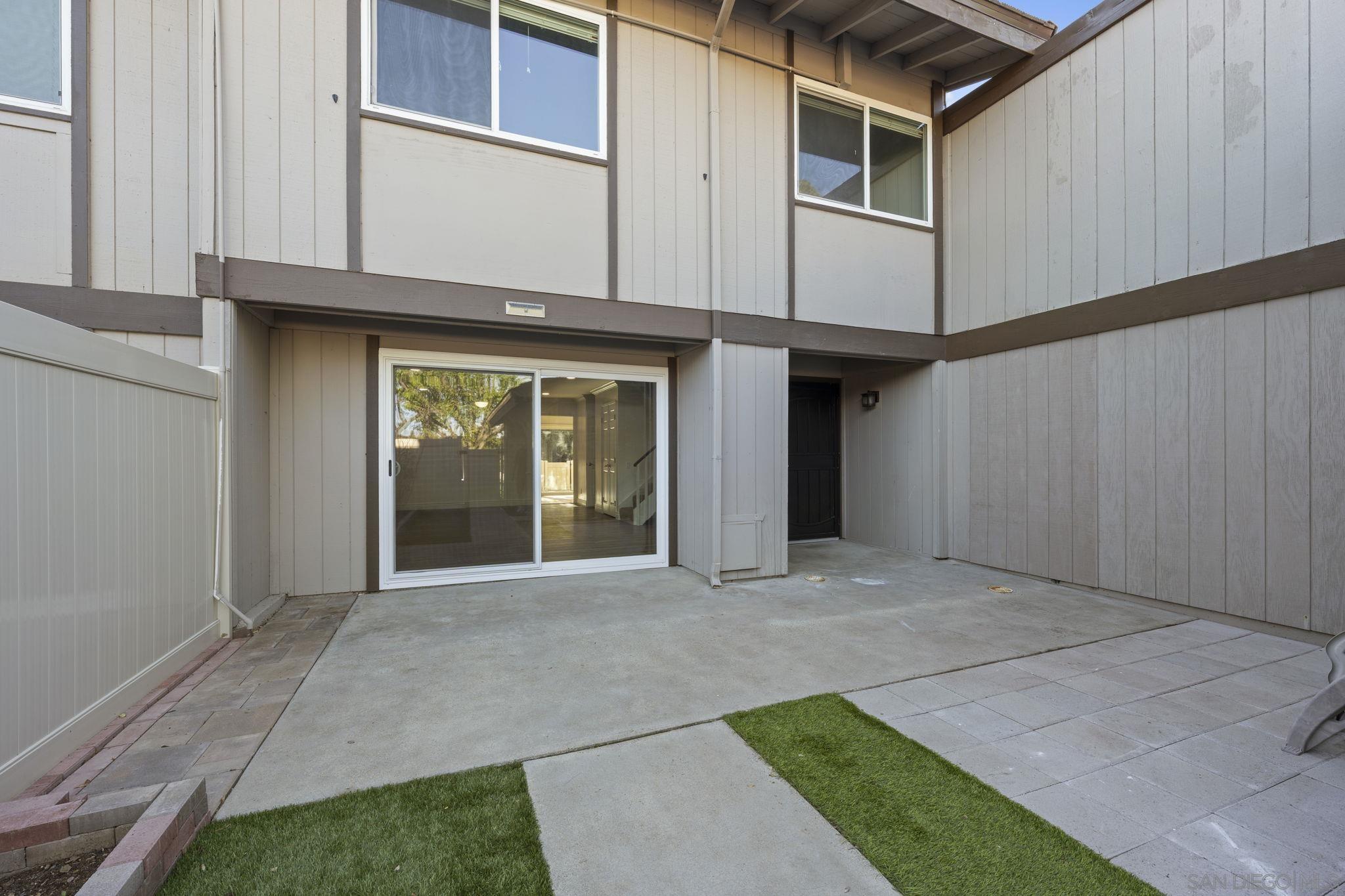 Detail Gallery Image 3 of 31 For 17382  Caminito Masada, San Diego,  CA 92127 - 4 Beds | 2/1 Baths