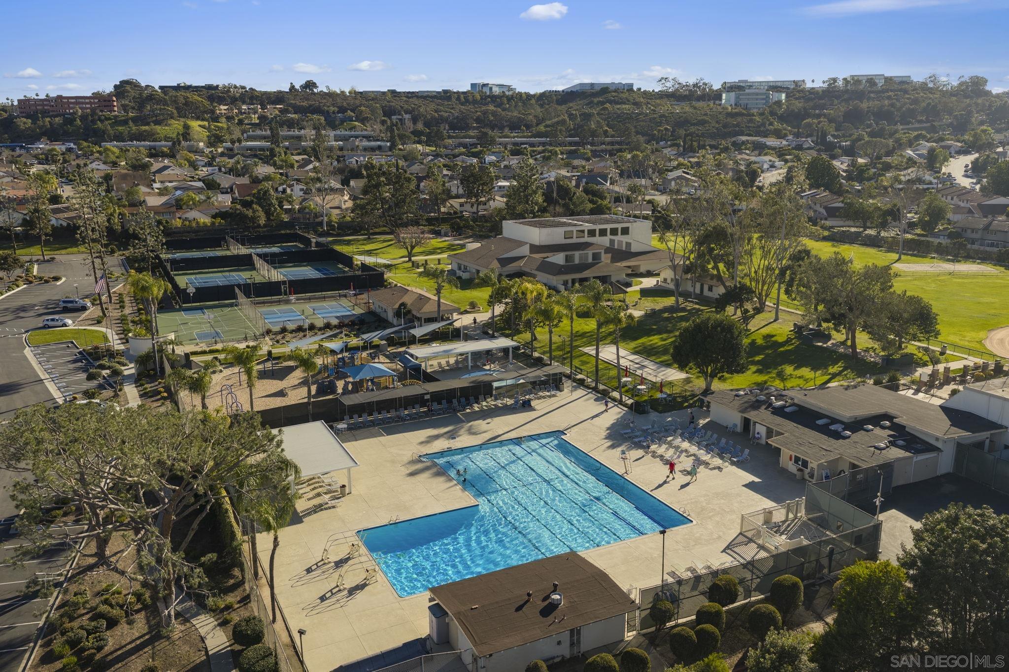 Detail Gallery Image 27 of 31 For 17382  Caminito Masada, San Diego,  CA 92127 - 4 Beds | 2/1 Baths