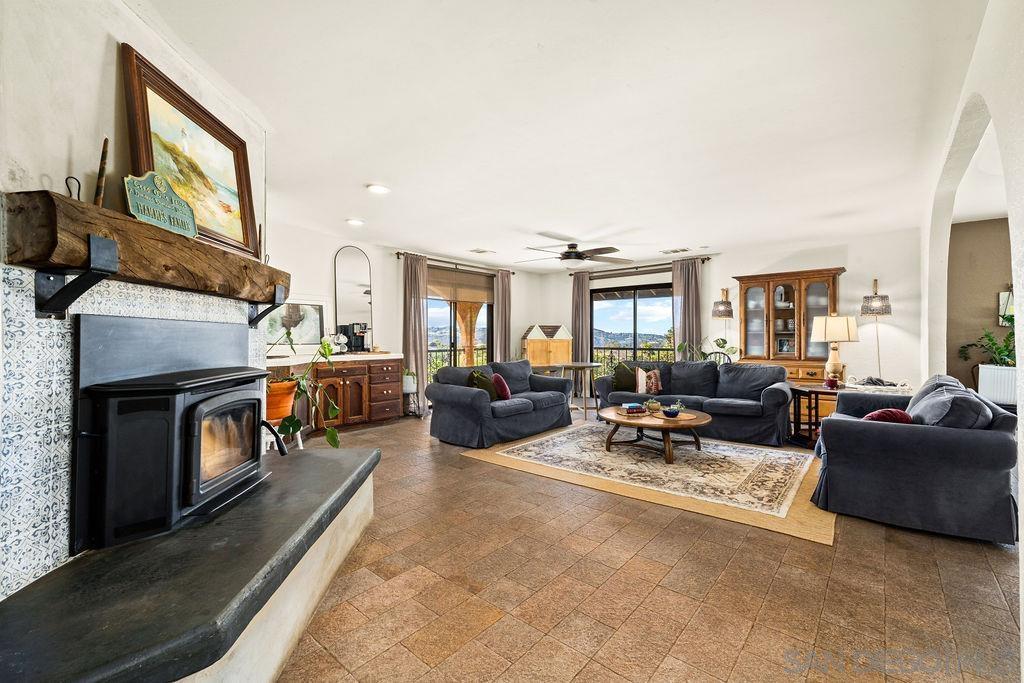 Detail Gallery Image 13 of 58 For 11725  Sierra Rojo Rd, Valley Center,  CA 92082 - 5 Beds | 3 Baths