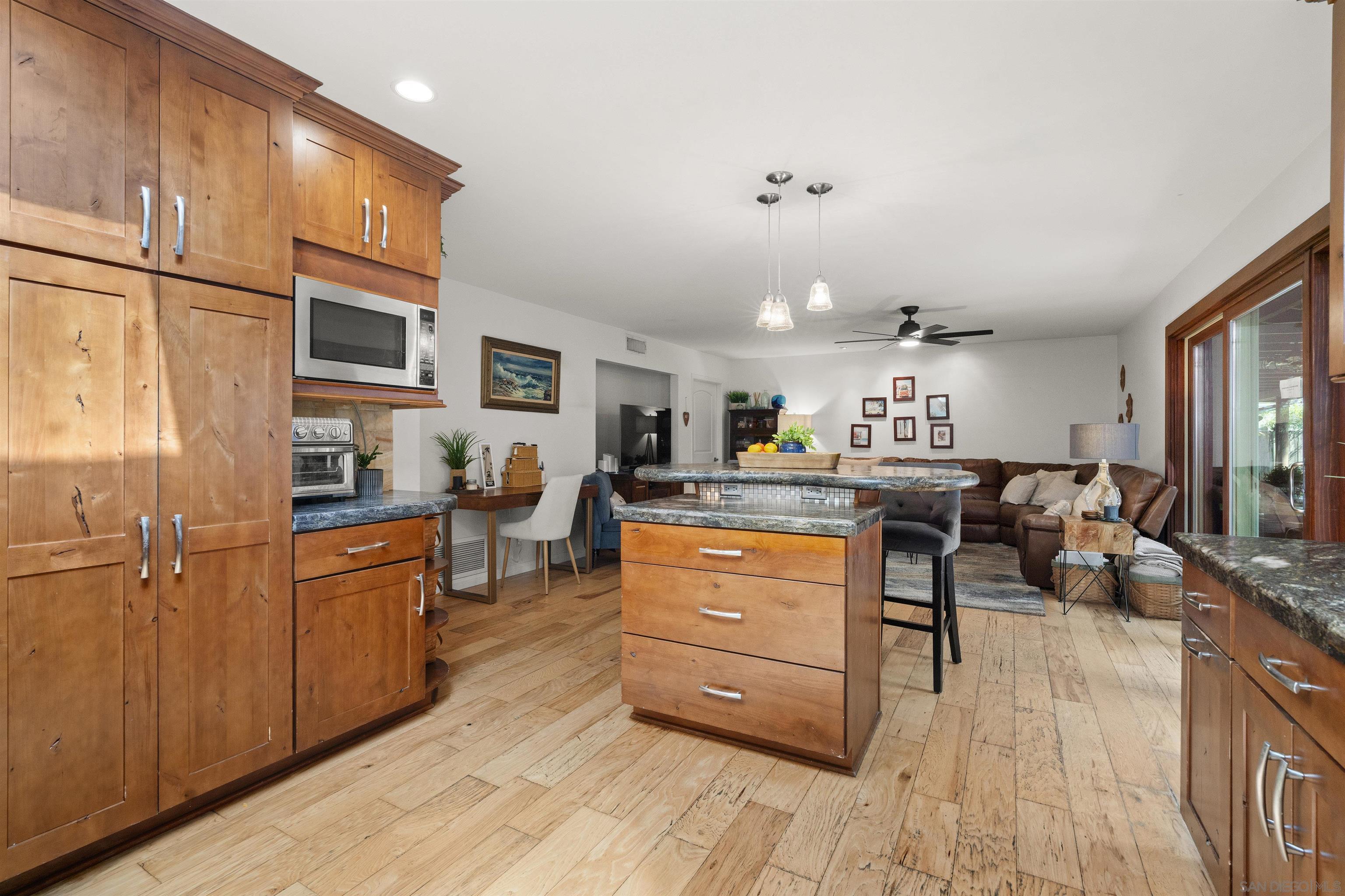 Detail Gallery Image 11 of 63 For 489  La Costa Ave., Encinitas,  CA 92024 - 6 Beds | 3/1 Baths