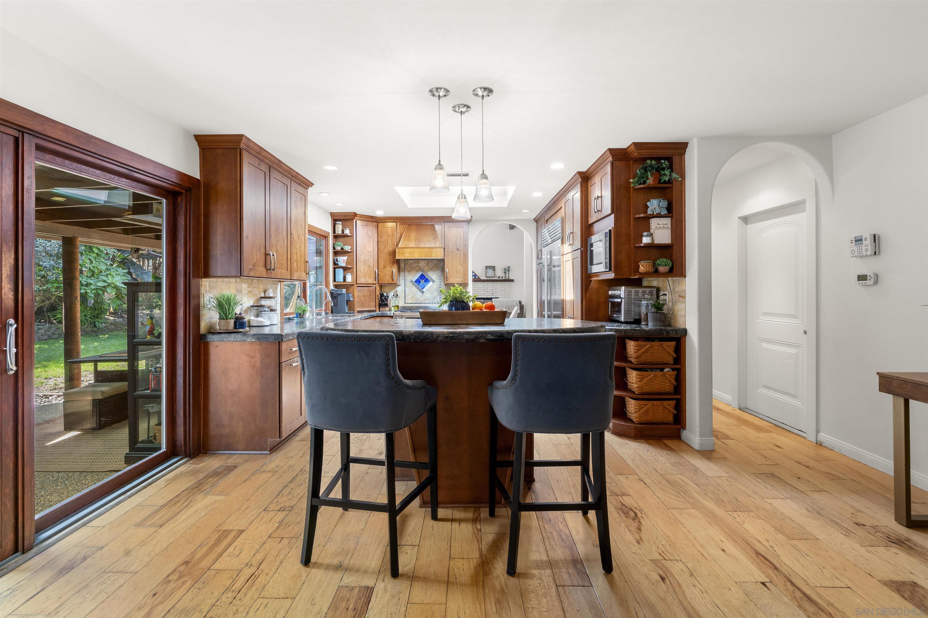 Detail Gallery Image 14 of 68 For 489  La Costa Ave., Encinitas,  CA 92024 - 6 Beds | 3/1 Baths