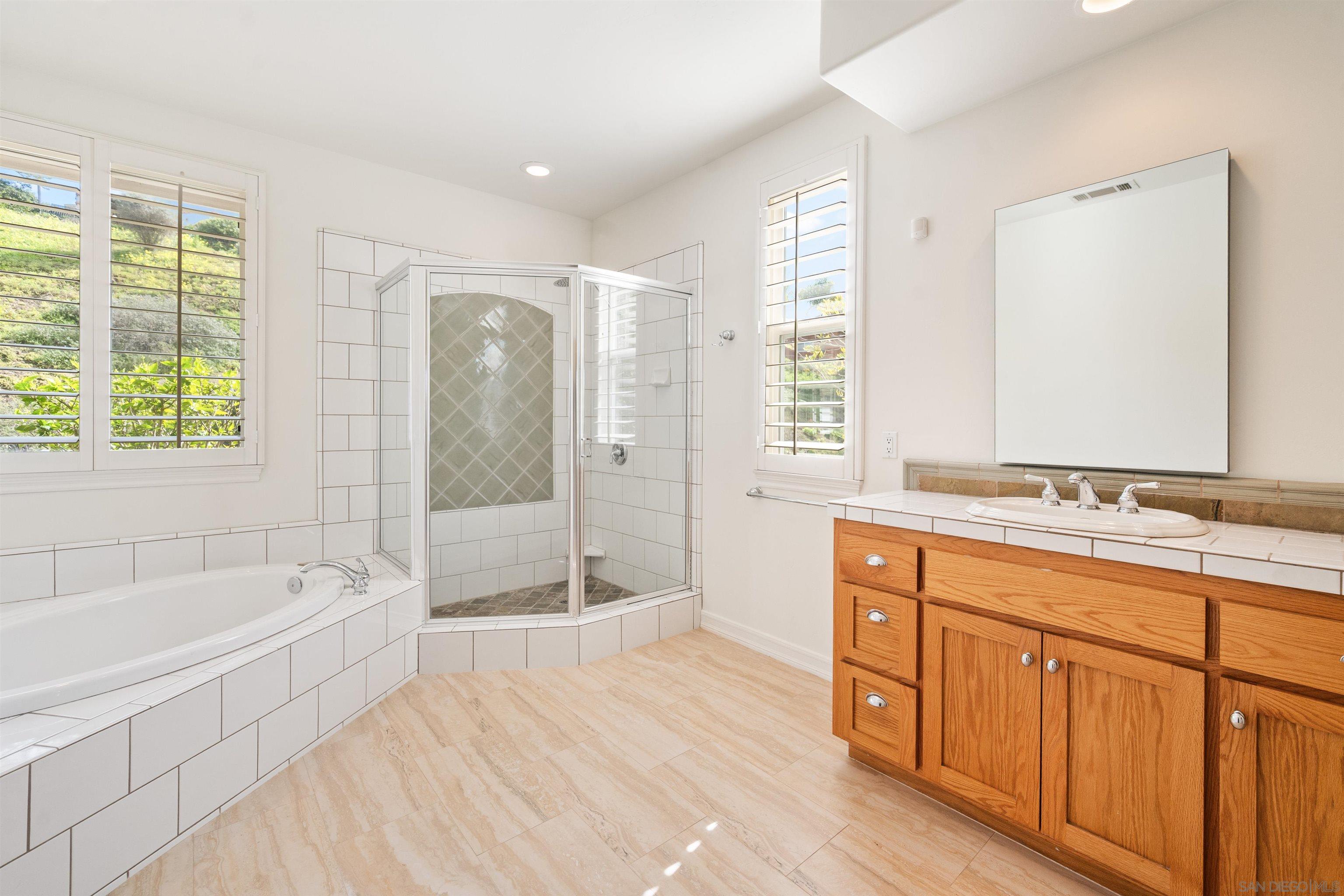 Detail Gallery Image 21 of 58 For 1580  Alta Vista Dr, Vista,  CA 92084 - 4 Beds | 3 Baths