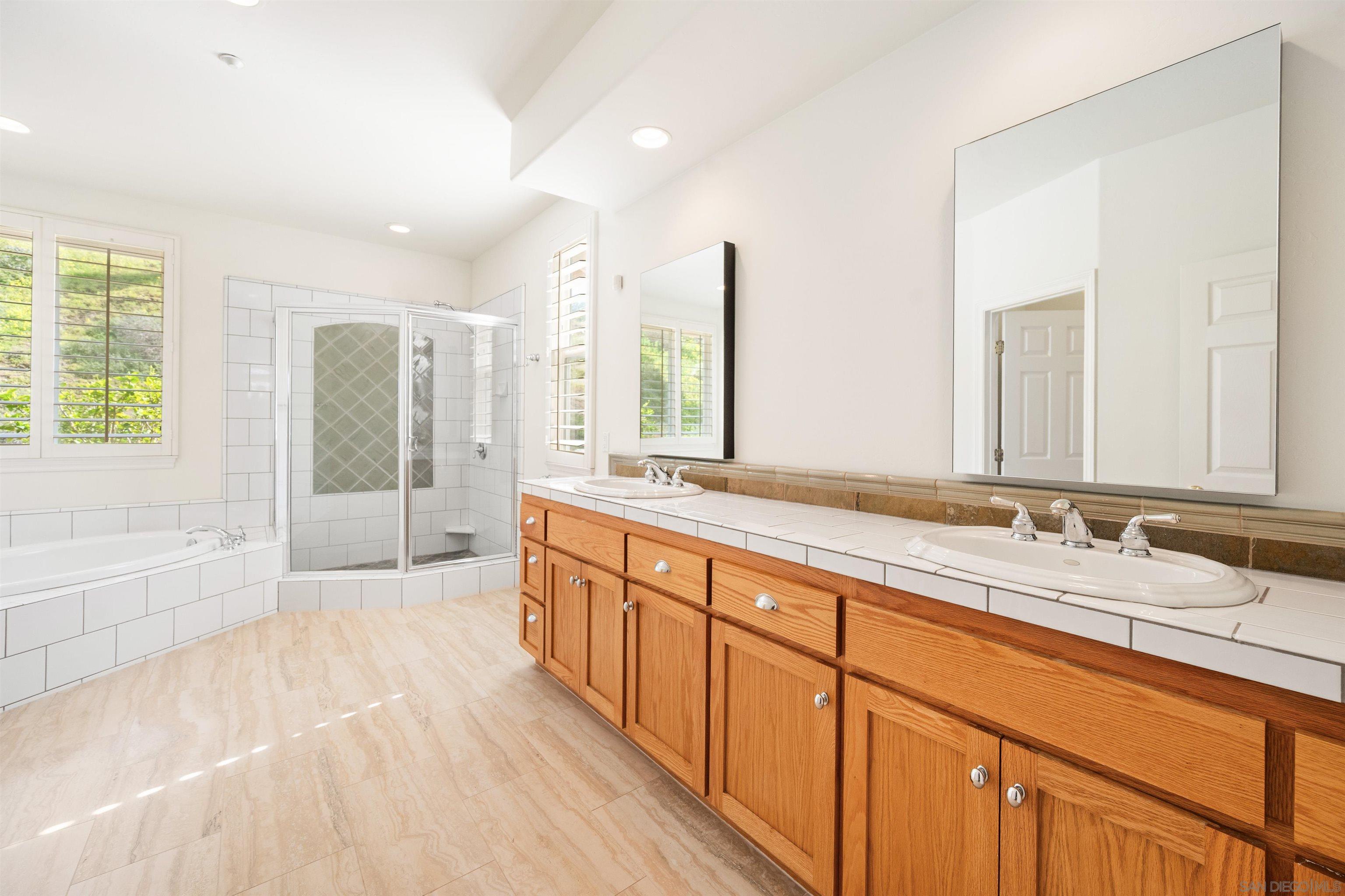 Detail Gallery Image 22 of 58 For 1580  Alta Vista Dr, Vista,  CA 92084 - 4 Beds | 3 Baths