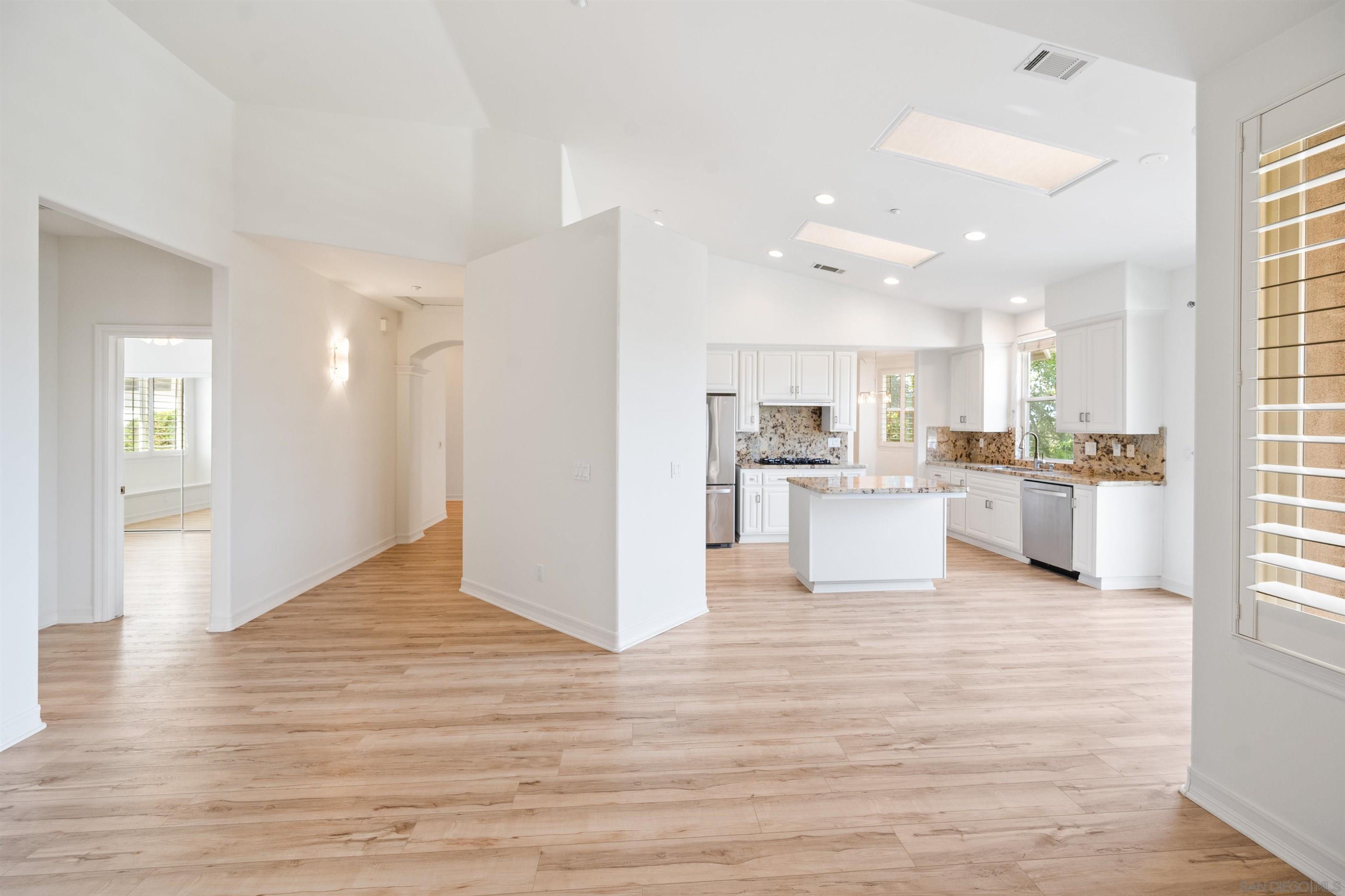 Detail Gallery Image 25 of 58 For 1580  Alta Vista Dr, Vista,  CA 92084 - 4 Beds | 3 Baths