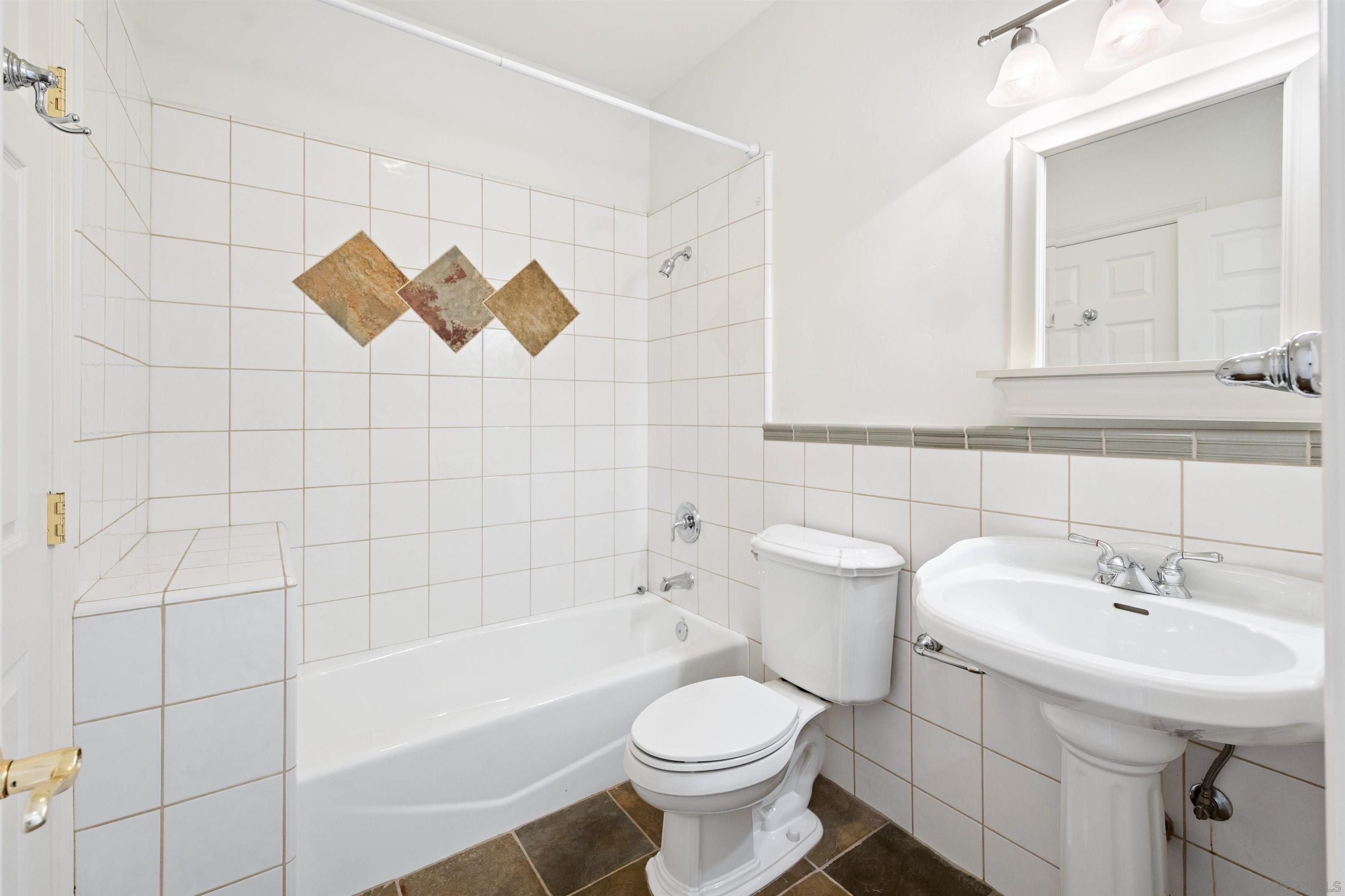 Detail Gallery Image 31 of 58 For 1580  Alta Vista Dr, Vista,  CA 92084 - 4 Beds | 3 Baths