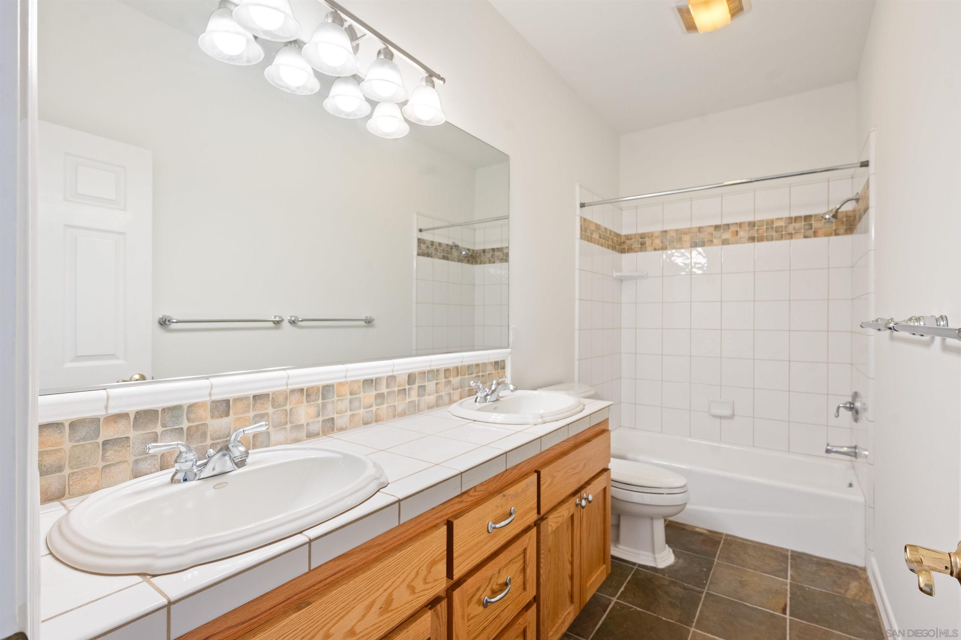 Detail Gallery Image 32 of 58 For 1580  Alta Vista Dr, Vista,  CA 92084 - 4 Beds | 3 Baths