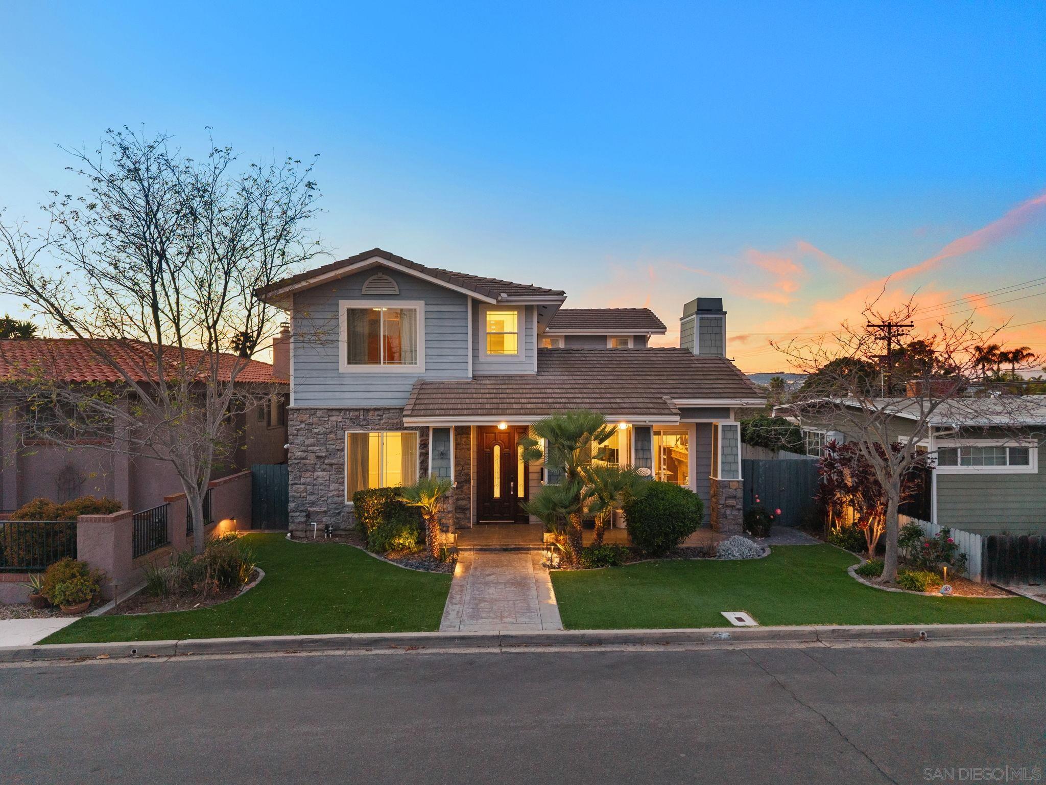 Detail Gallery Image 2 of 60 For 1550  Morenci St, San Diego,  CA 92110 - 5 Beds | 4 Baths