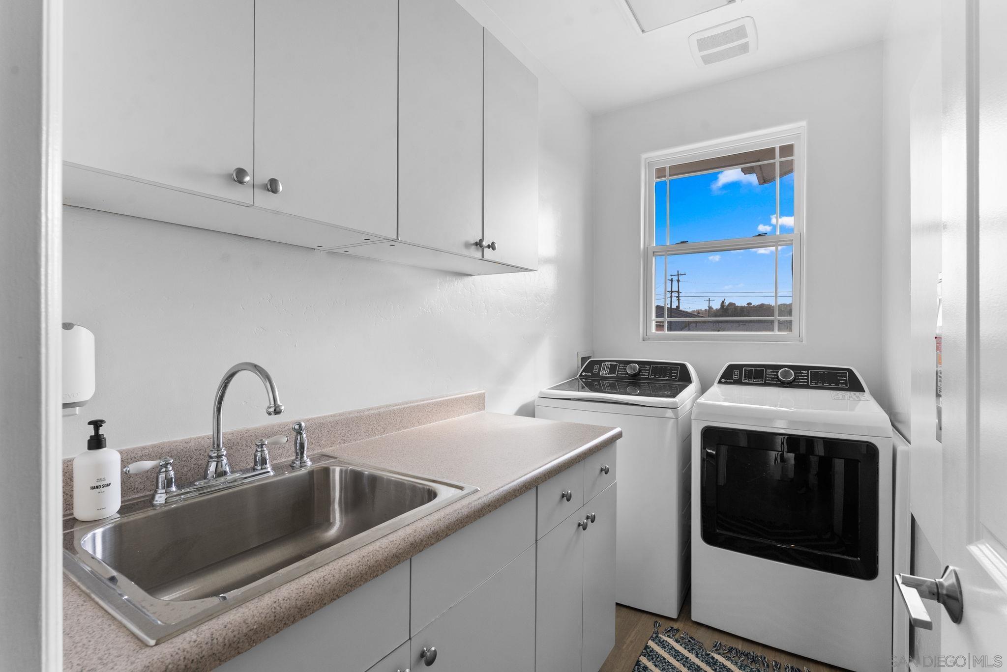 Detail Gallery Image 30 of 60 For 1550  Morenci St, San Diego,  CA 92110 - 5 Beds | 4 Baths