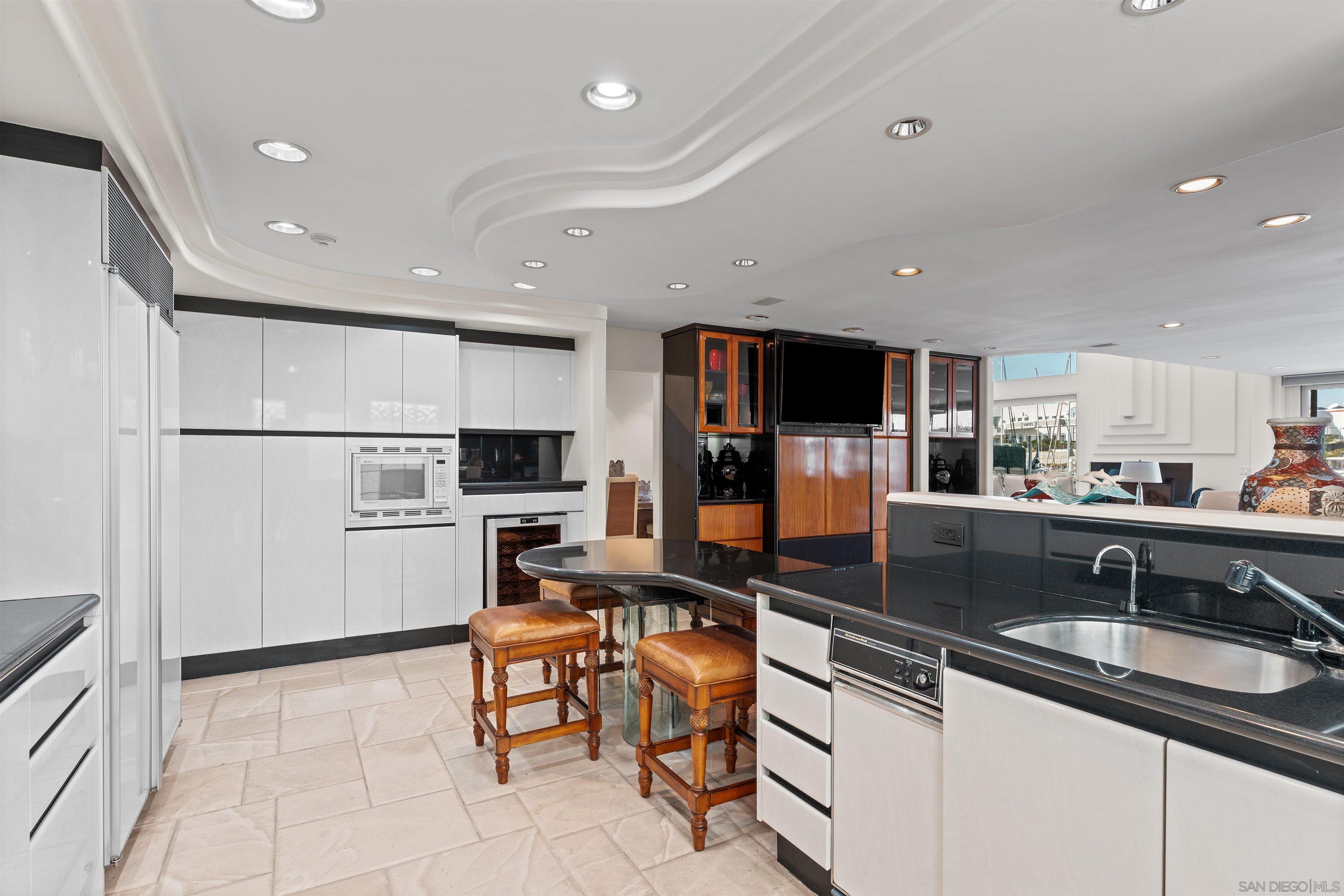 Detail Gallery Image 16 of 34 For 39  the Point, Coronado,  CA 92118 - 4 Beds | 4 Baths