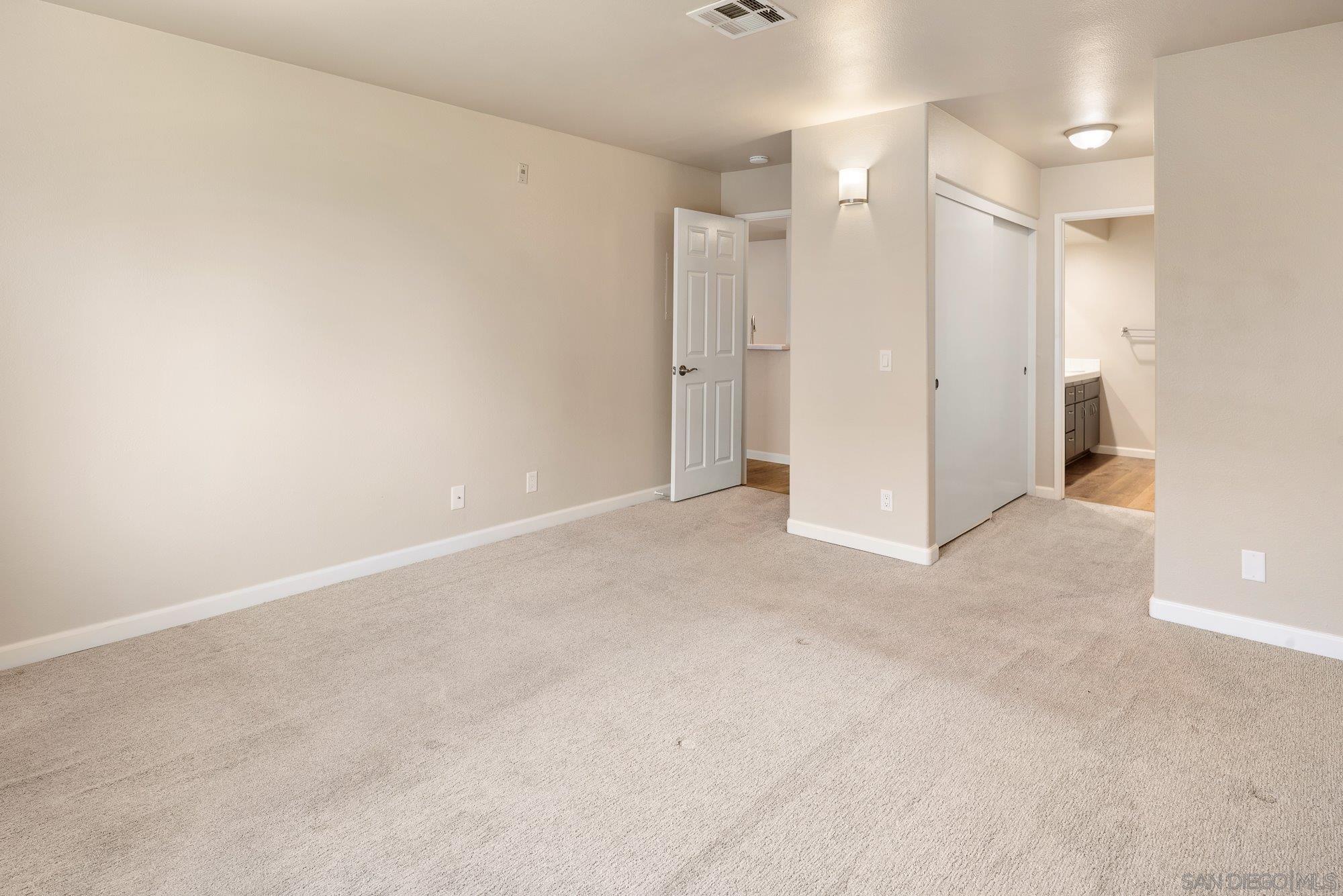 Detail Gallery Image 21 of 52 For 580  Camino De La Reina  #321,  San Diego,  CA 92108 - 2 Beds | 2 Baths