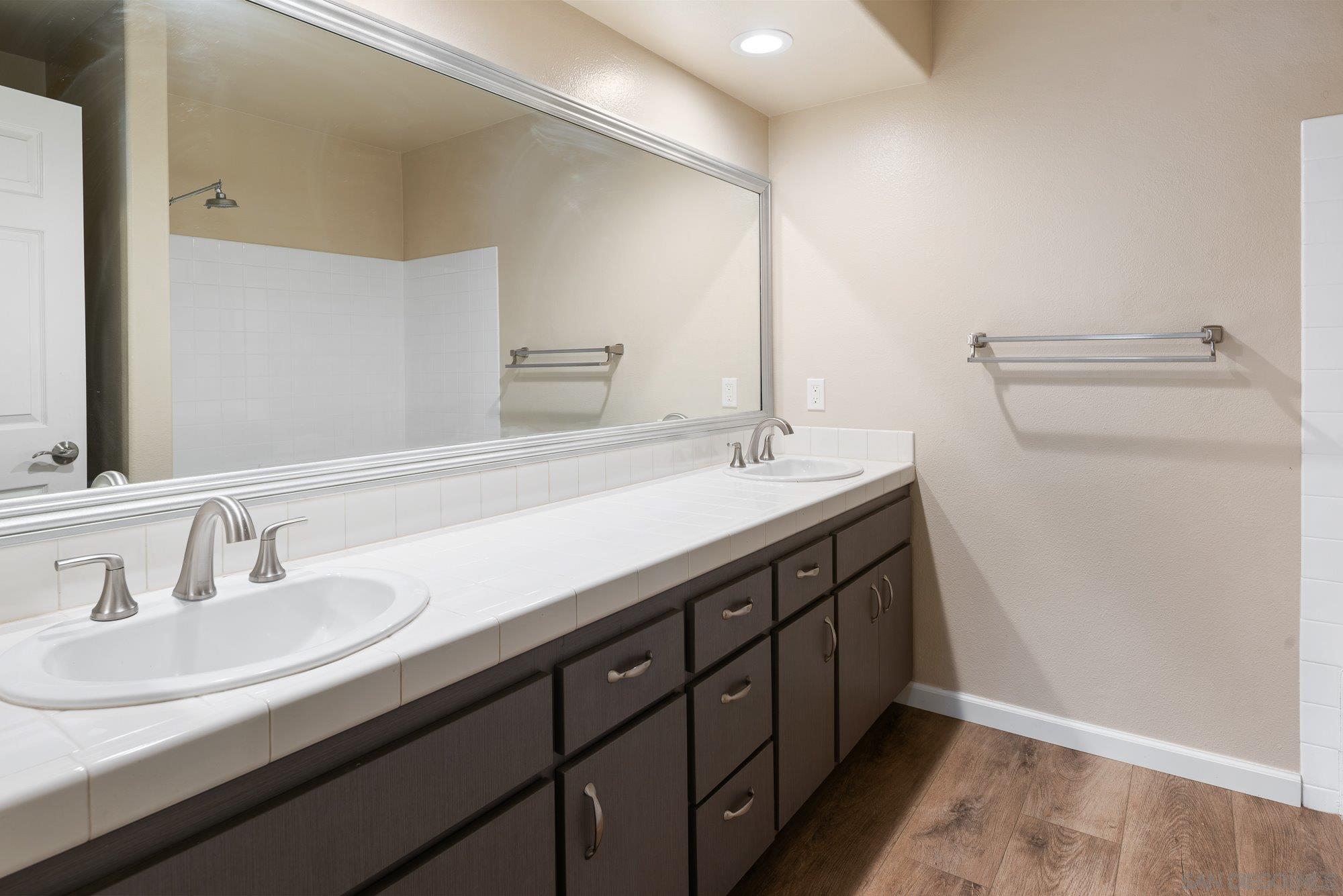 Detail Gallery Image 24 of 52 For 580  Camino De La Reina  #321,  San Diego,  CA 92108 - 2 Beds | 2 Baths