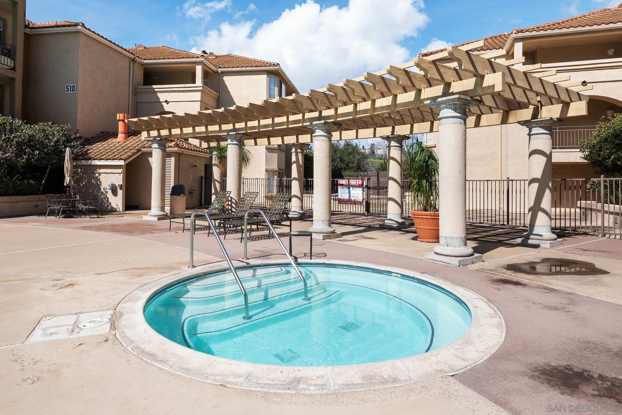 Detail Gallery Image 39 of 52 For 580  Camino De La Reina  #321,  San Diego,  CA 92108 - 2 Beds | 2 Baths