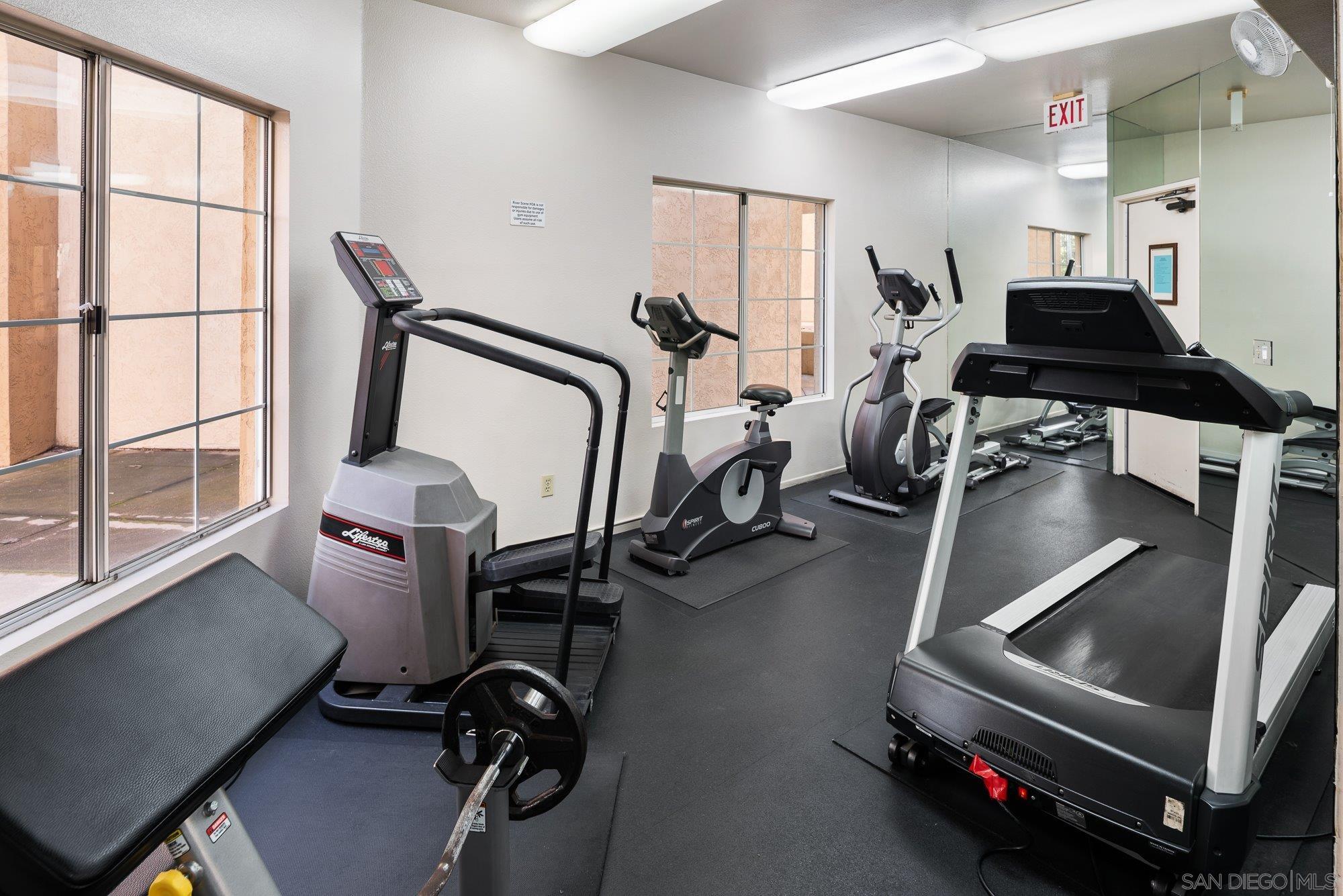 Detail Gallery Image 42 of 52 For 580  Camino De La Reina  #321,  San Diego,  CA 92108 - 2 Beds | 2 Baths