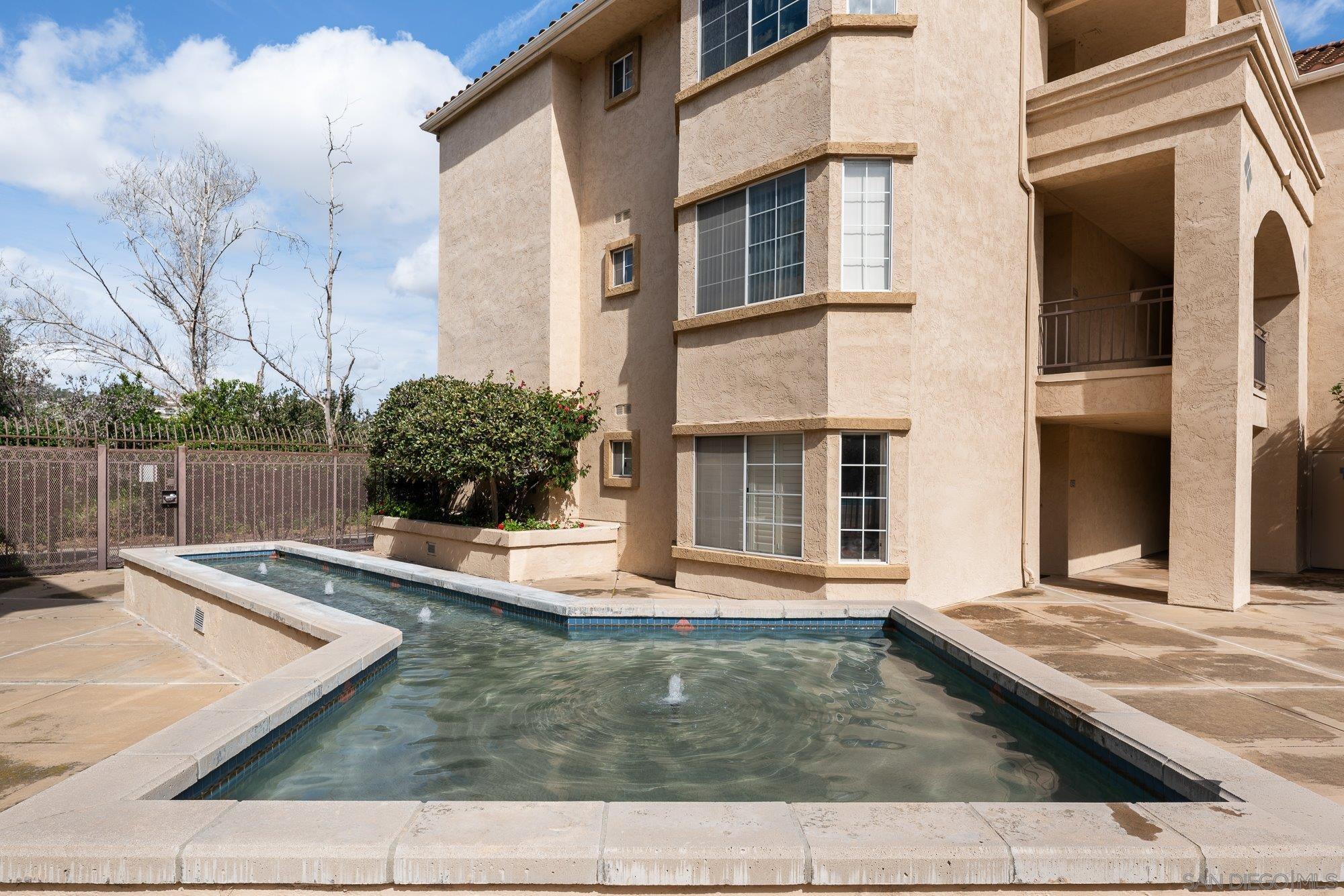 Detail Gallery Image 44 of 52 For 580  Camino De La Reina  #321,  San Diego,  CA 92108 - 2 Beds | 2 Baths