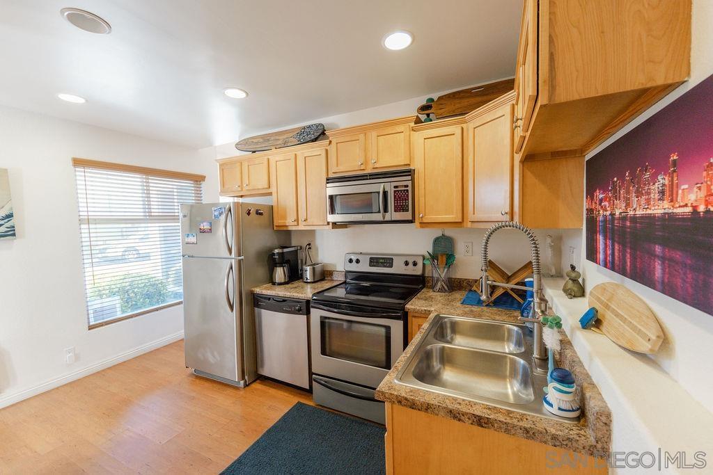 Detail Gallery Image 3 of 19 For 126  Elder, Imperial Beach,  CA 91932 - 1 Beds | 1 Baths