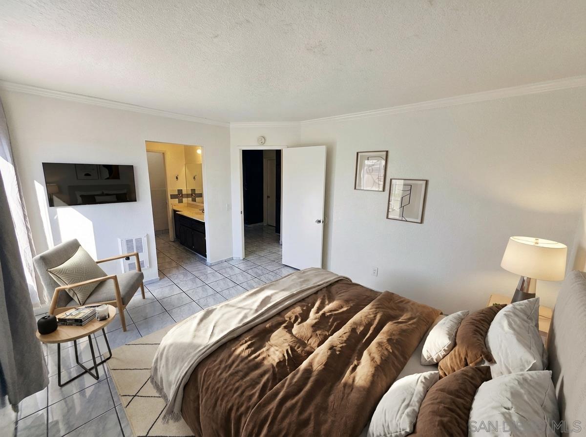 Detail Gallery Image 11 of 18 For 4056  Van Dyke Ave  4, San Diego,  CA 92105 - 2 Beds | 1/1 Baths