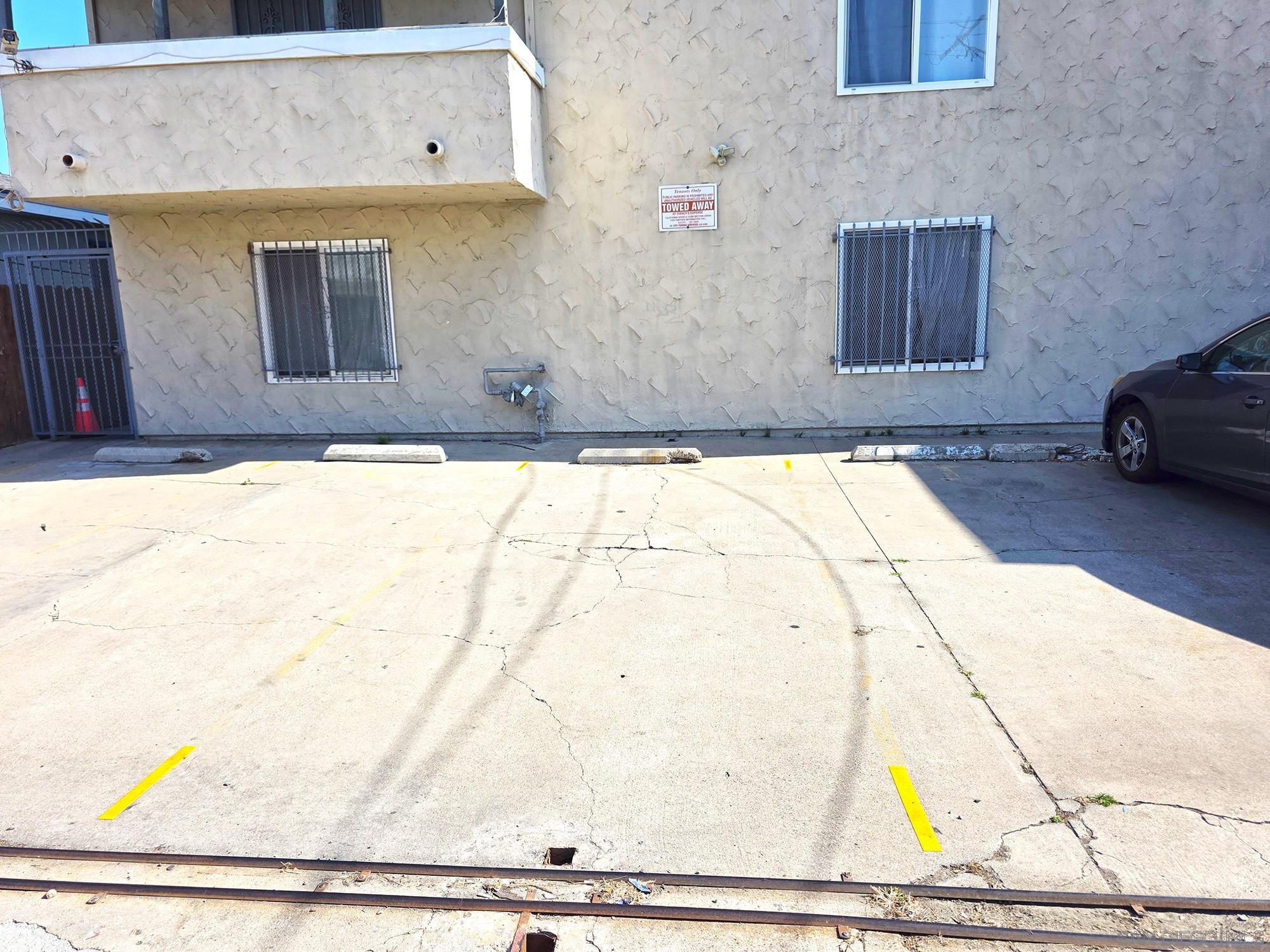 Detail Gallery Image 17 of 18 For 4056  Van Dyke Ave  4, San Diego,  CA 92105 - 2 Beds | 1/1 Baths