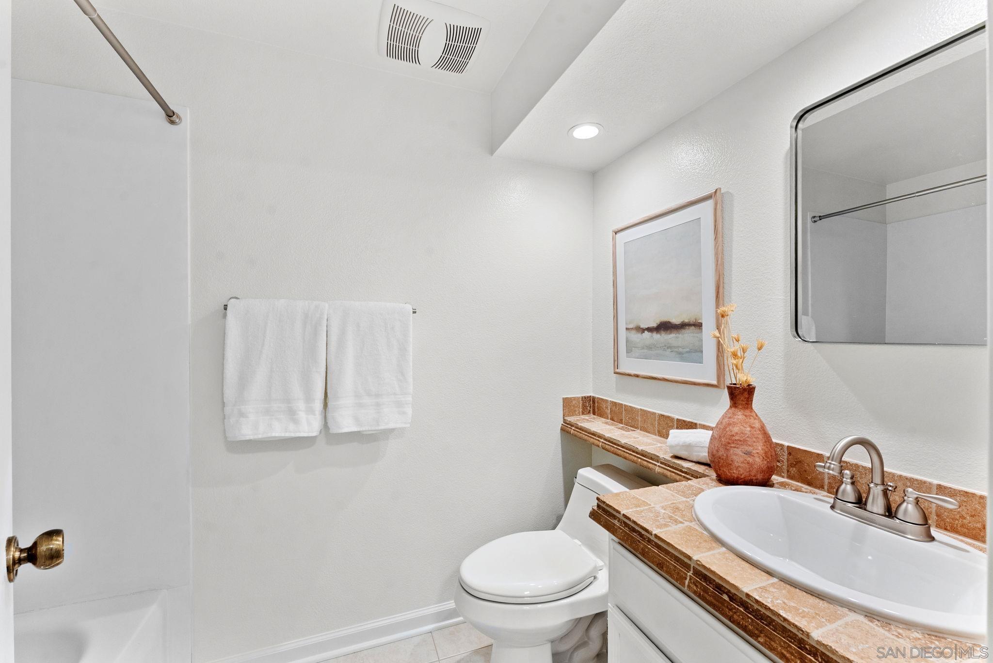 Detail Gallery Image 18 of 29 For 3131  Vista Rica, Carlsbad,  CA 92009 - 2 Beds | 2 Baths