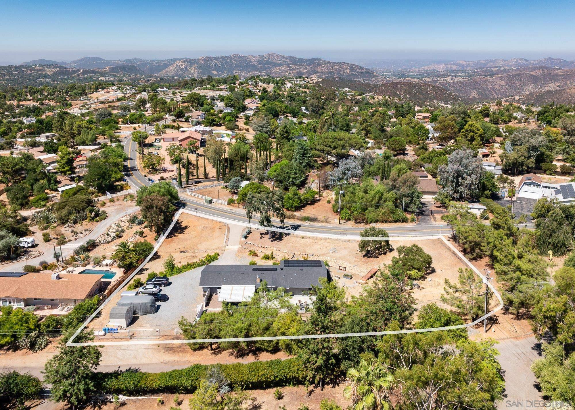 Detail Gallery Image 39 of 42 For 2855 N Victoria Dr, Alpine,  CA 91901 - 3 Beds | 2 Baths