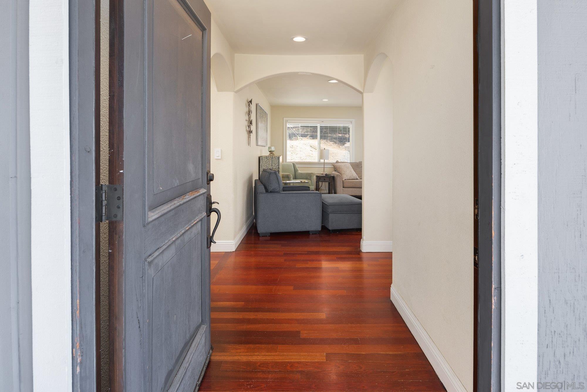 Detail Gallery Image 7 of 42 For 2855 N Victoria Dr, Alpine,  CA 91901 - 3 Beds | 2 Baths