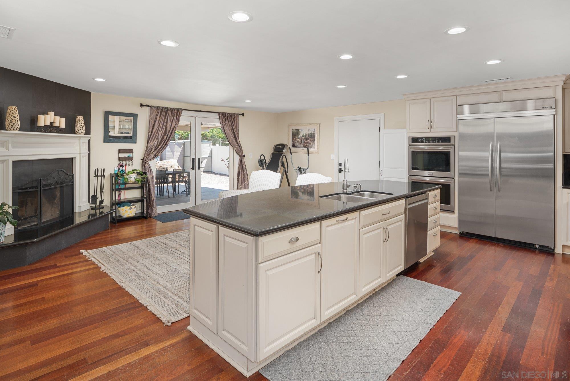 Detail Gallery Image 9 of 42 For 2855 N Victoria Dr, Alpine,  CA 91901 - 3 Beds | 2 Baths