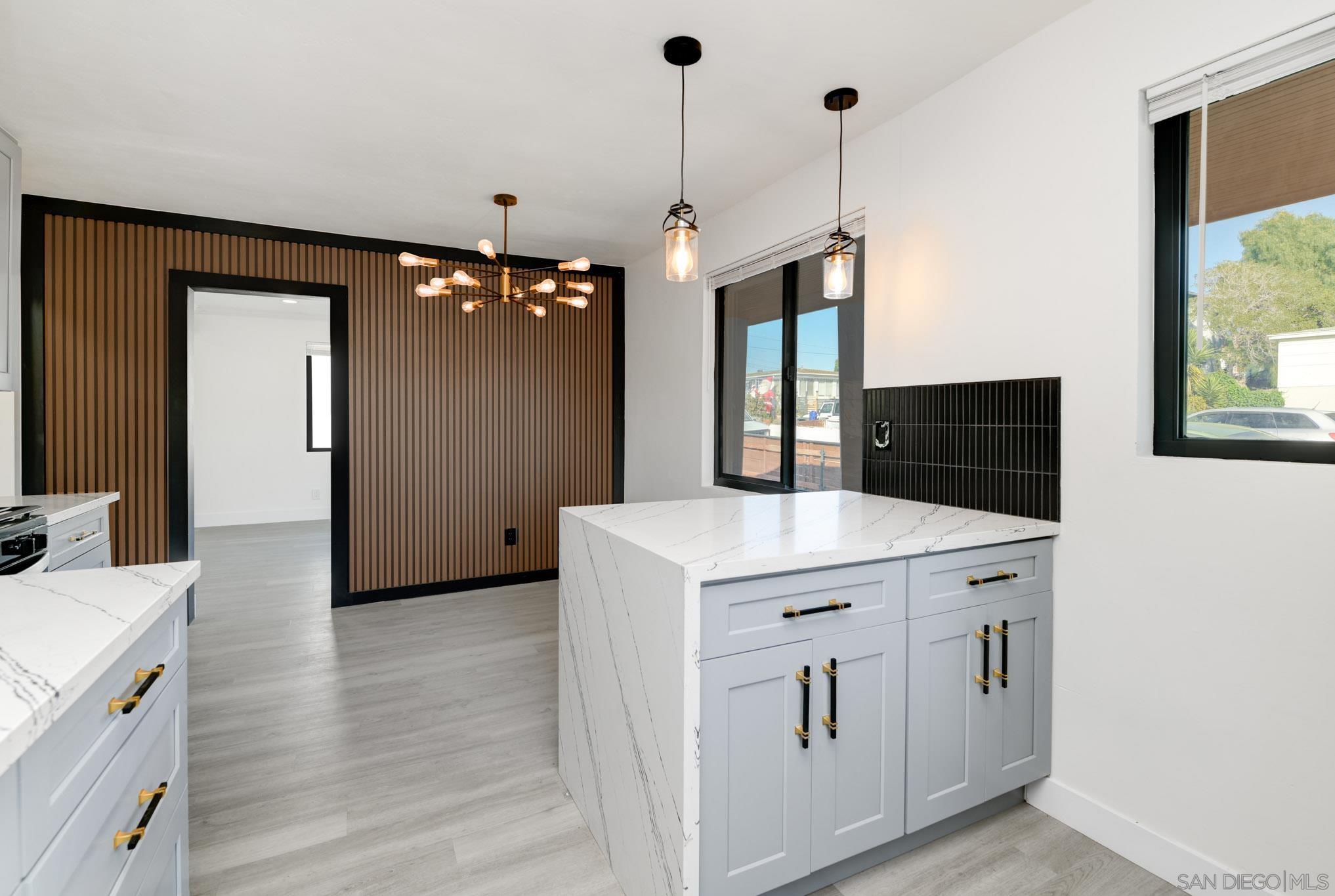 Detail Gallery Image 11 of 29 For 1948  Westinghouse St, San Diego,  CA 92111 - 3 Beds | 2 Baths