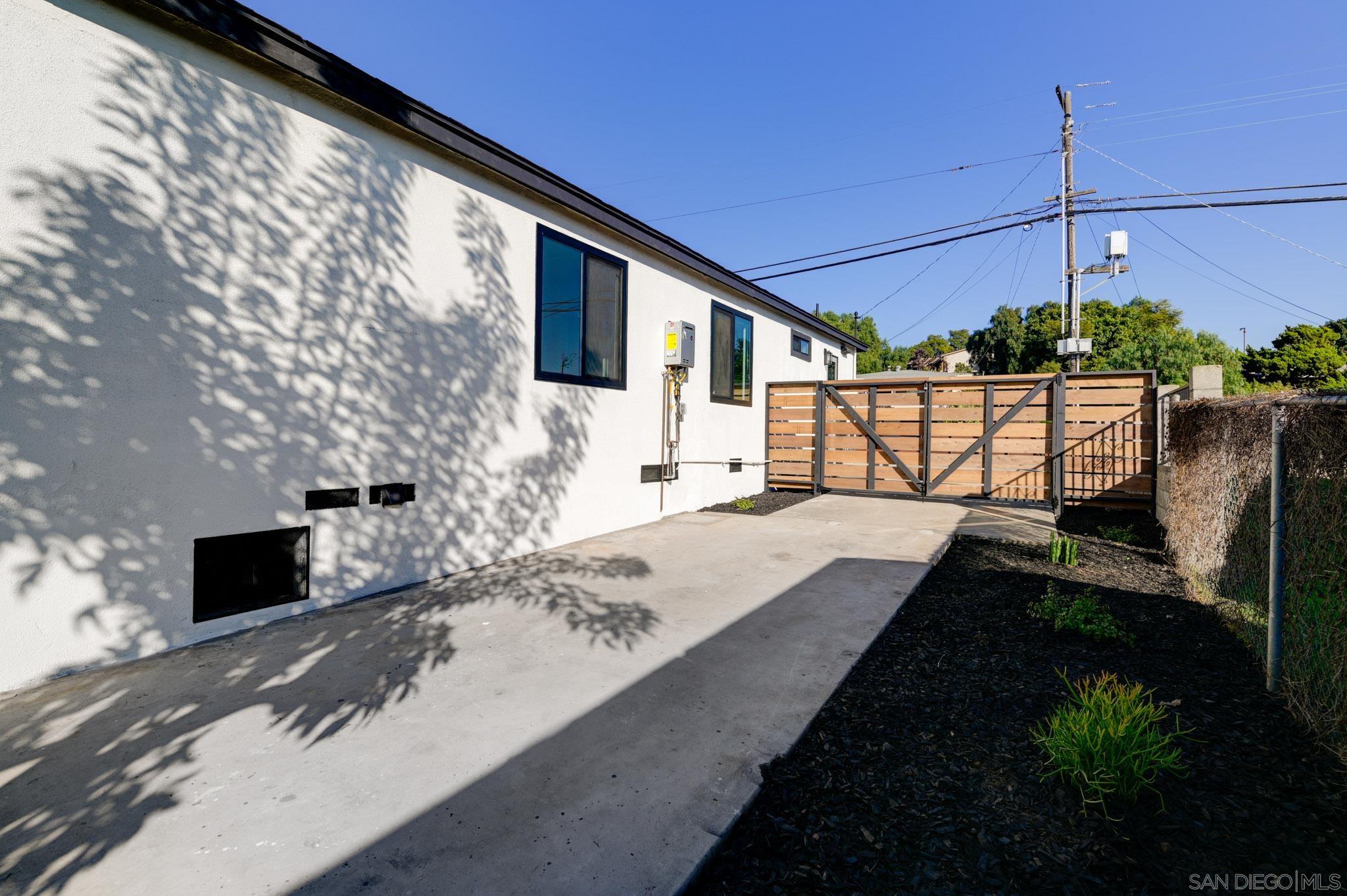 Detail Gallery Image 17 of 29 For 1948  Westinghouse St, San Diego,  CA 92111 - 3 Beds | 2 Baths