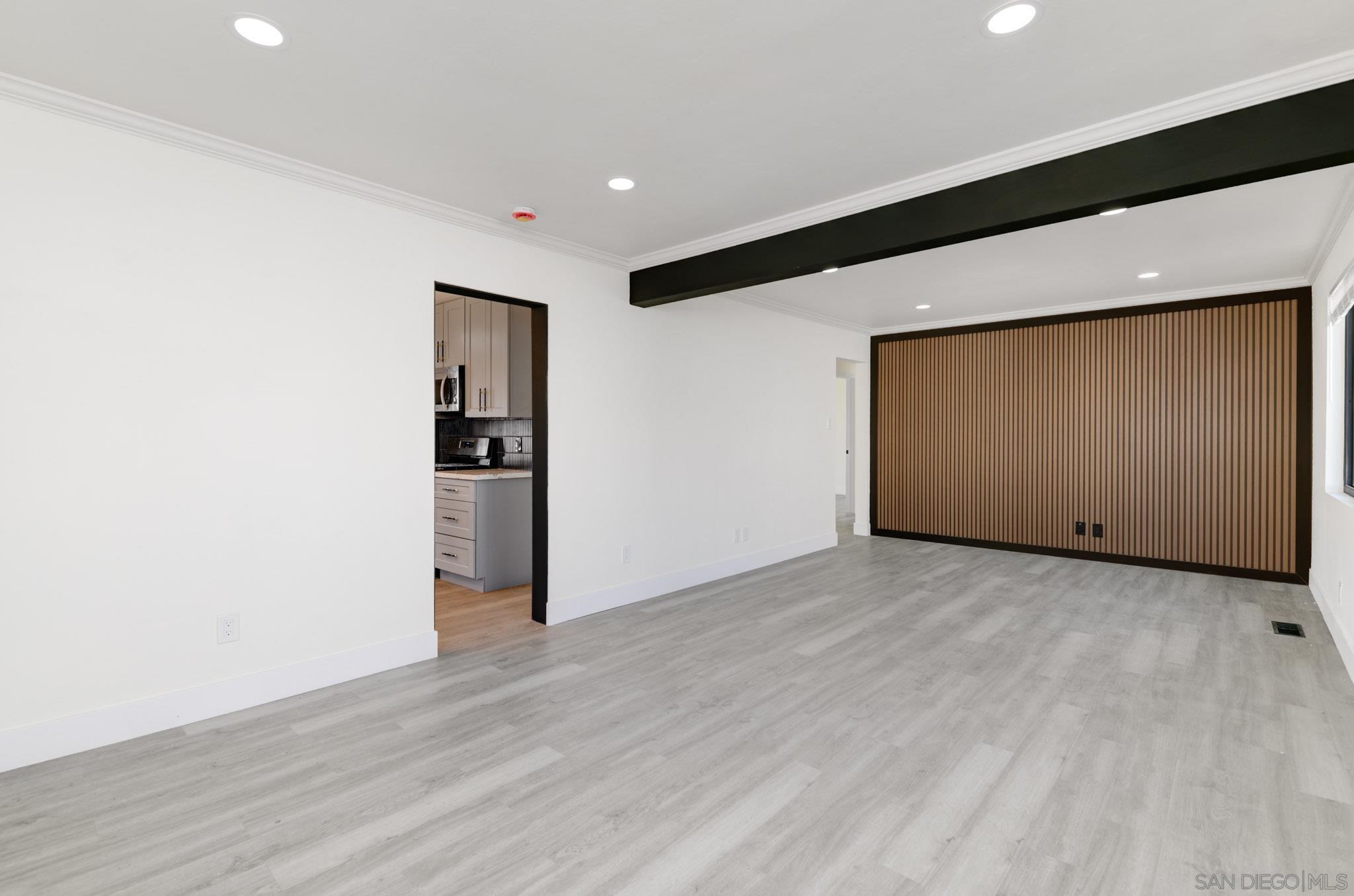 Detail Gallery Image 7 of 29 For 1948  Westinghouse St, San Diego,  CA 92111 - 3 Beds | 2 Baths