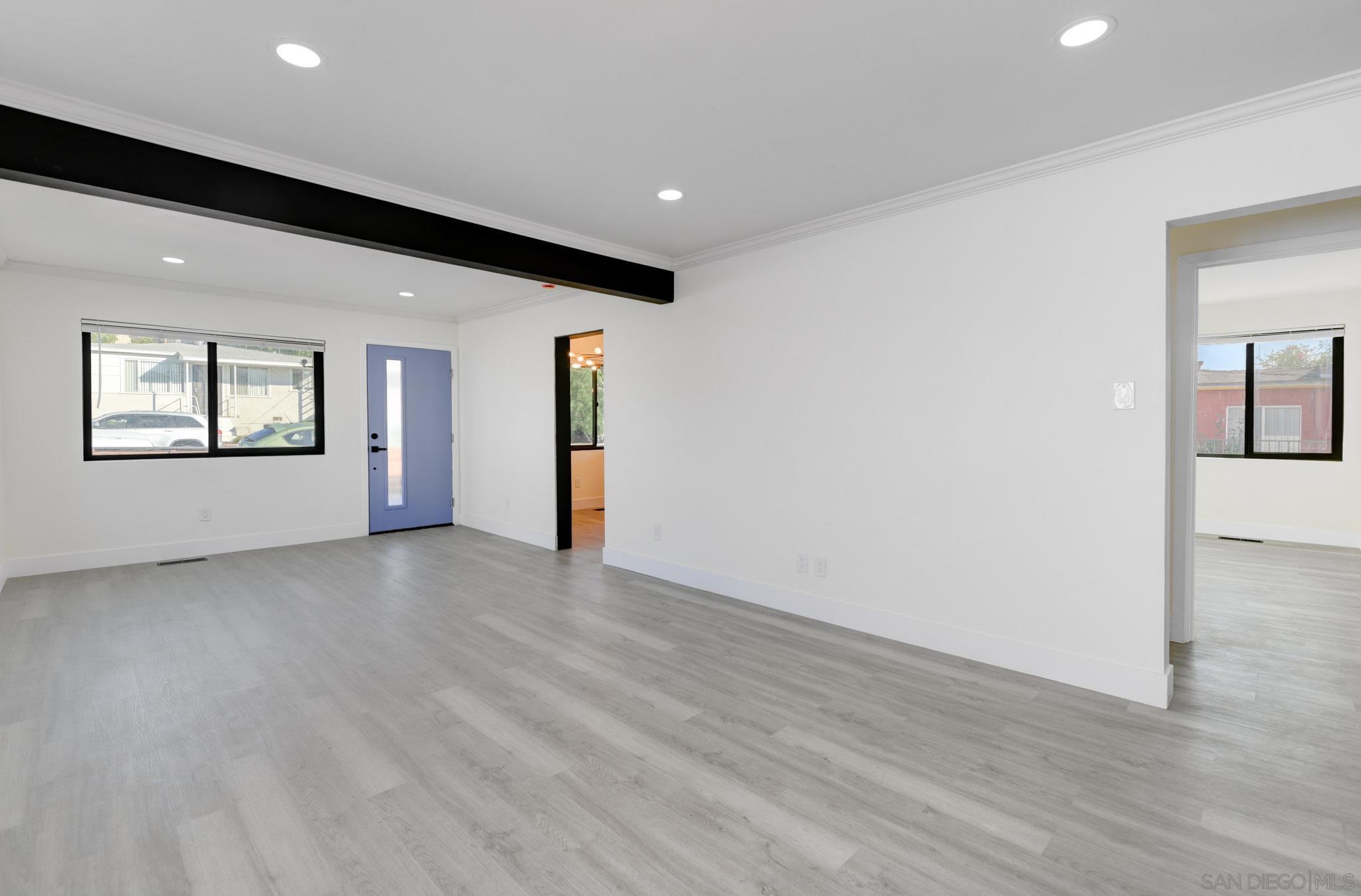 Detail Gallery Image 8 of 29 For 1948  Westinghouse St, San Diego,  CA 92111 - 3 Beds | 2 Baths