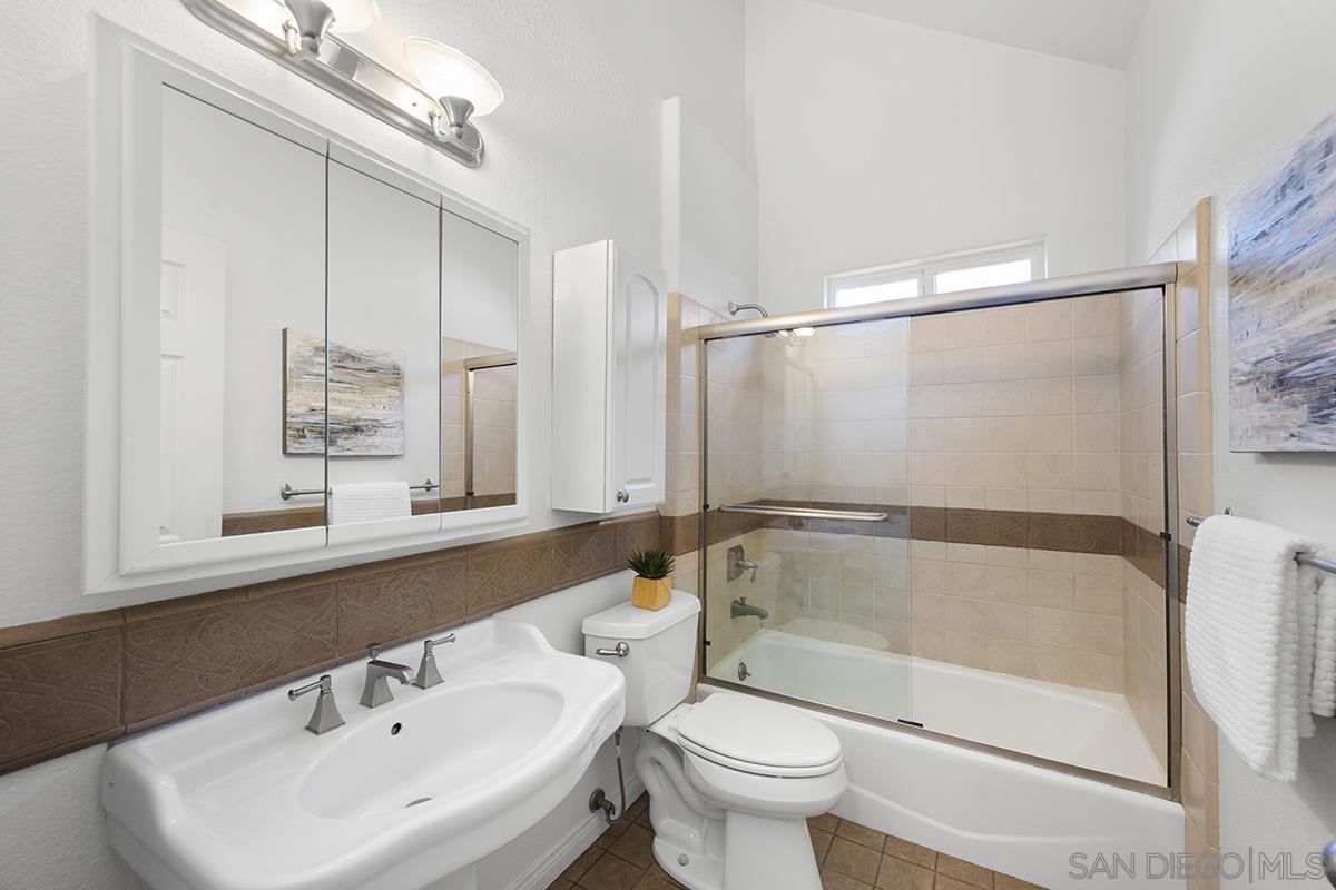 Detail Gallery Image 21 of 28 For 4463  Bancroft Street, San Diego,  CA 92116 - 2 Beds | 2 Baths