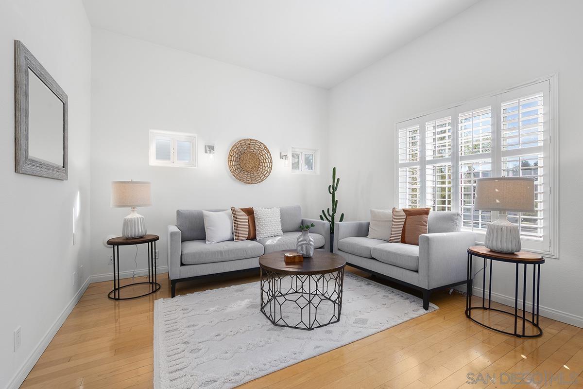 Detail Gallery Image 6 of 28 For 4463  Bancroft Street, San Diego,  CA 92116 - 2 Beds | 2 Baths