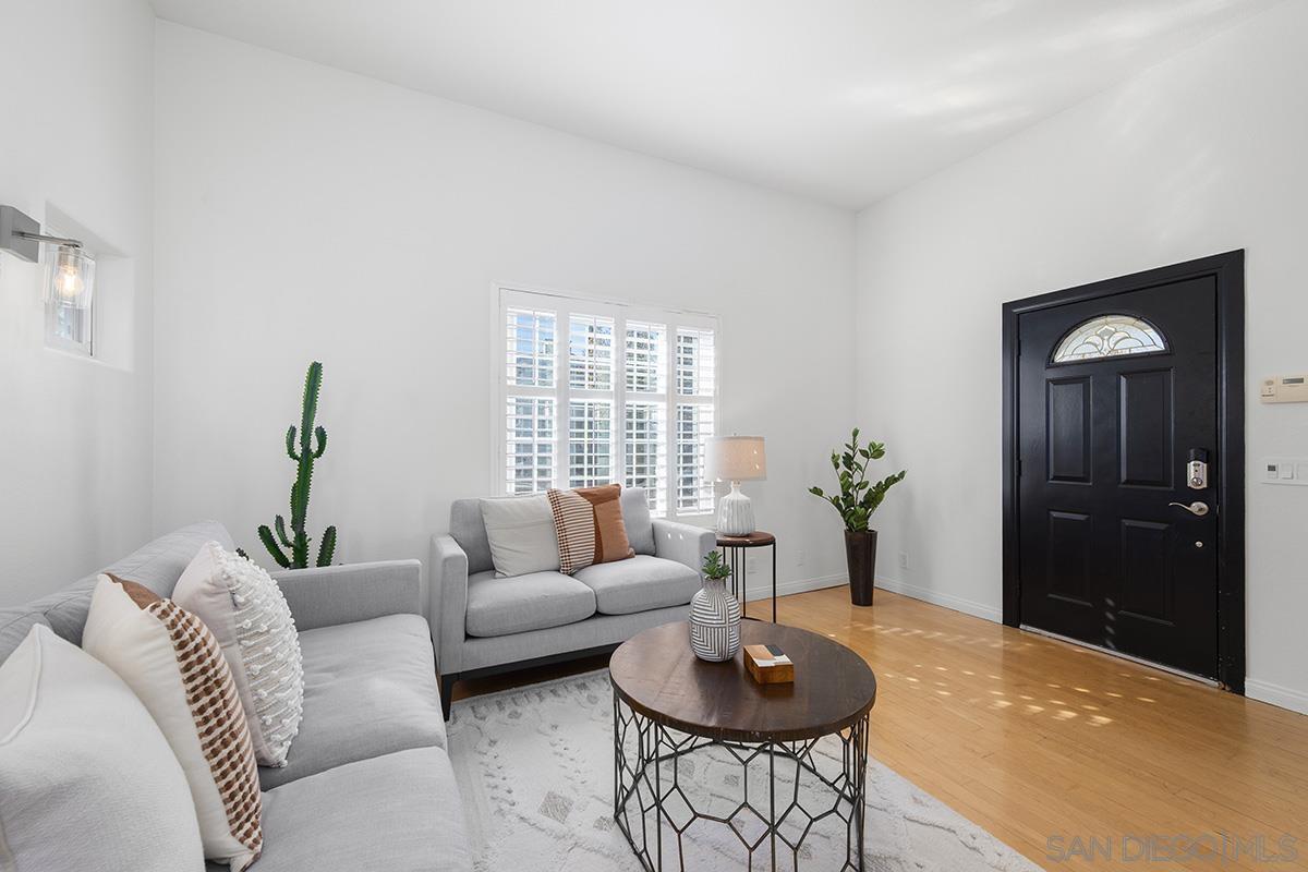 Detail Gallery Image 7 of 28 For 4463  Bancroft Street, San Diego,  CA 92116 - 2 Beds | 2 Baths