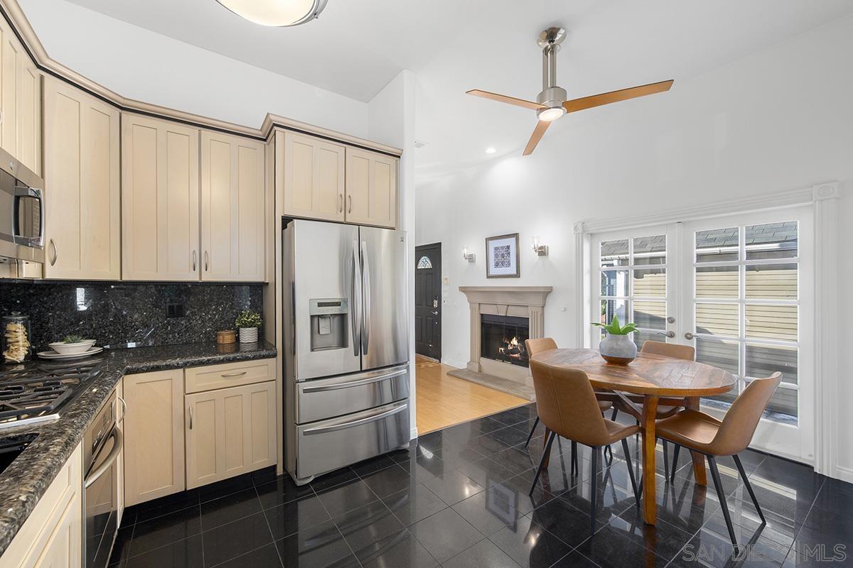 Detail Gallery Image 10 of 28 For 4463  Bancroft Street, San Diego,  CA 92116 - 2 Beds | 2 Baths