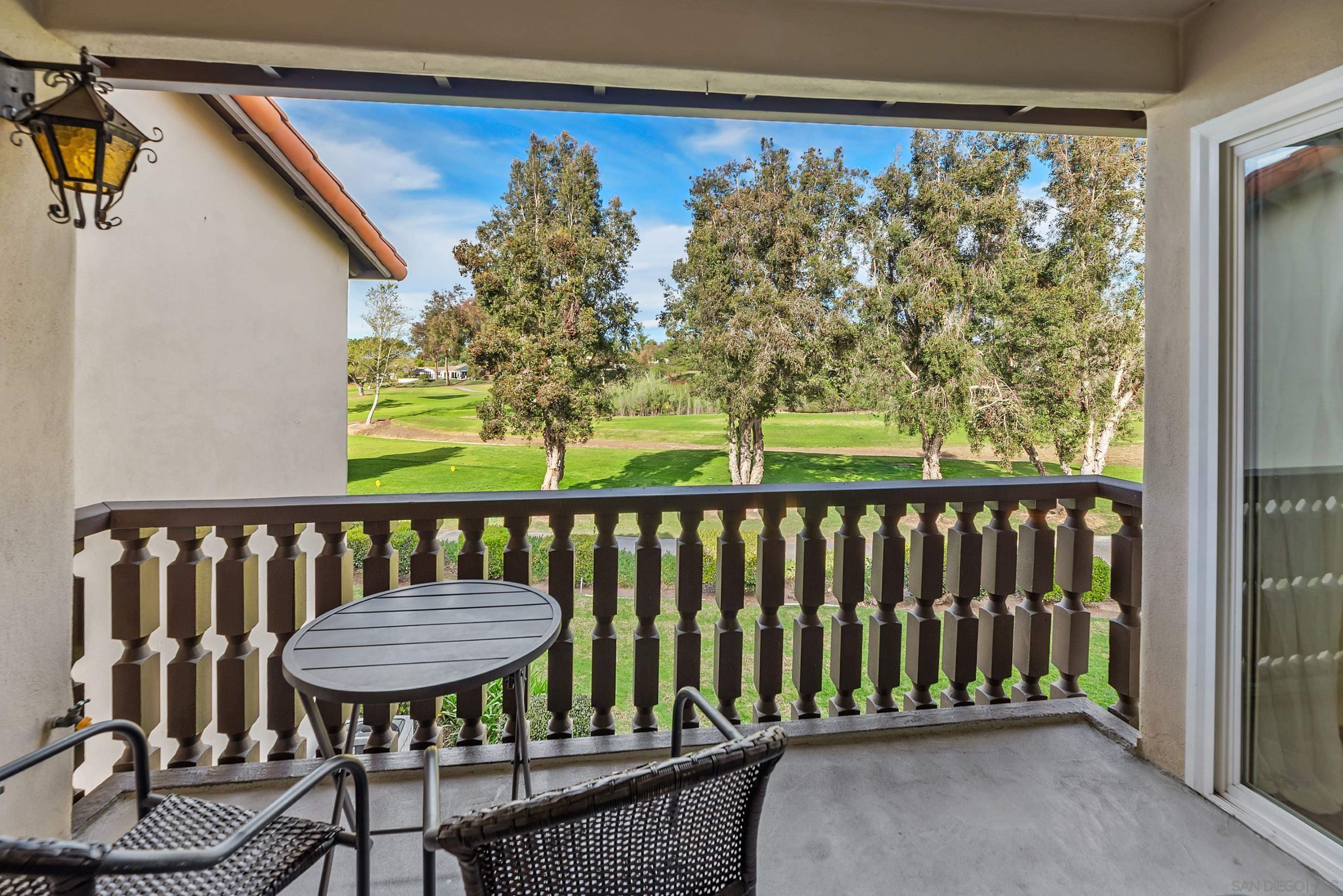 Detail Gallery Image 3 of 42 For 12130  Rancho Bernardo Rd  #B,  San Diego,  CA 92128 - 2 Beds | 2 Baths
