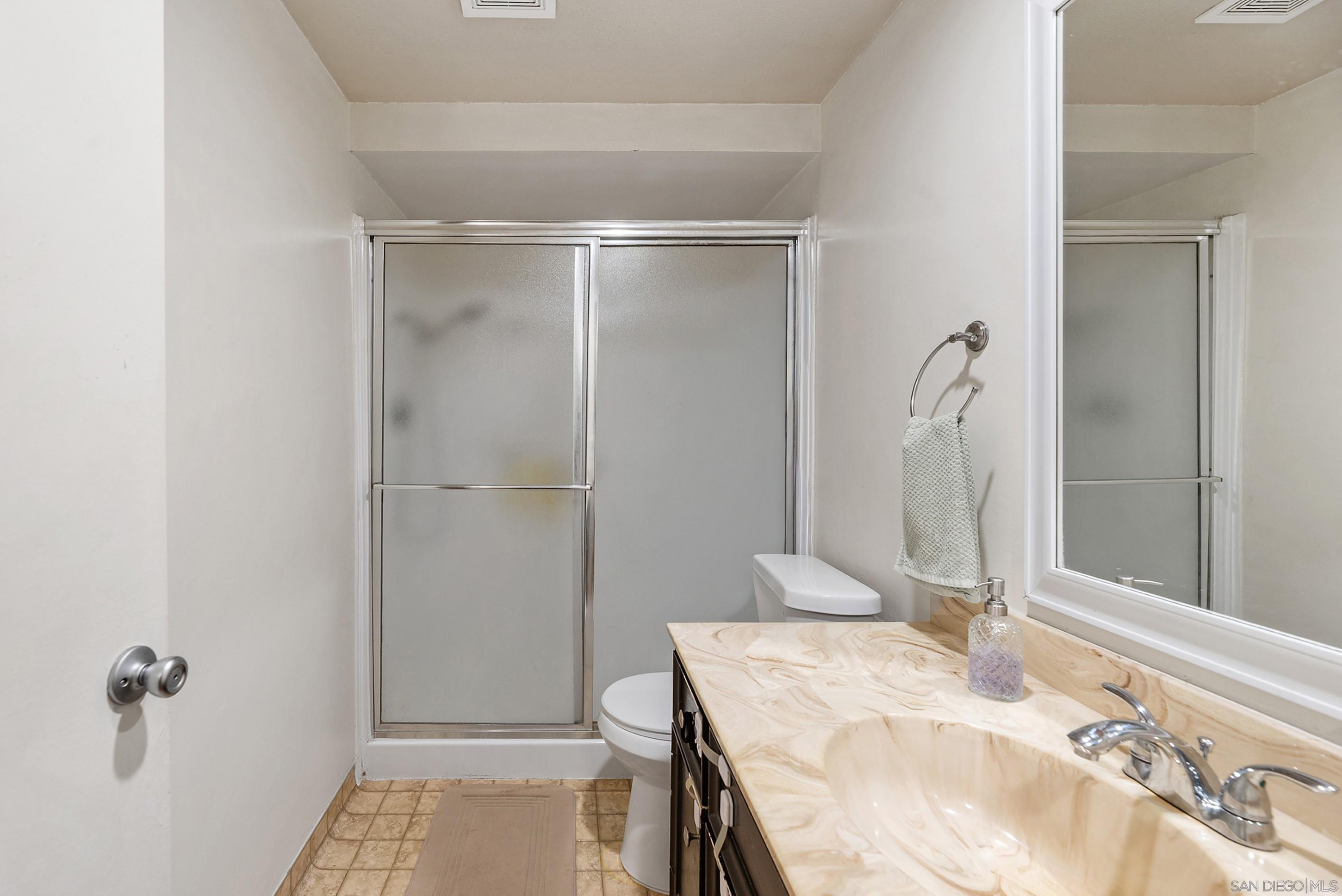 Detail Gallery Image 30 of 42 For 12130  Rancho Bernardo Rd  #B,  San Diego,  CA 92128 - 2 Beds | 2 Baths