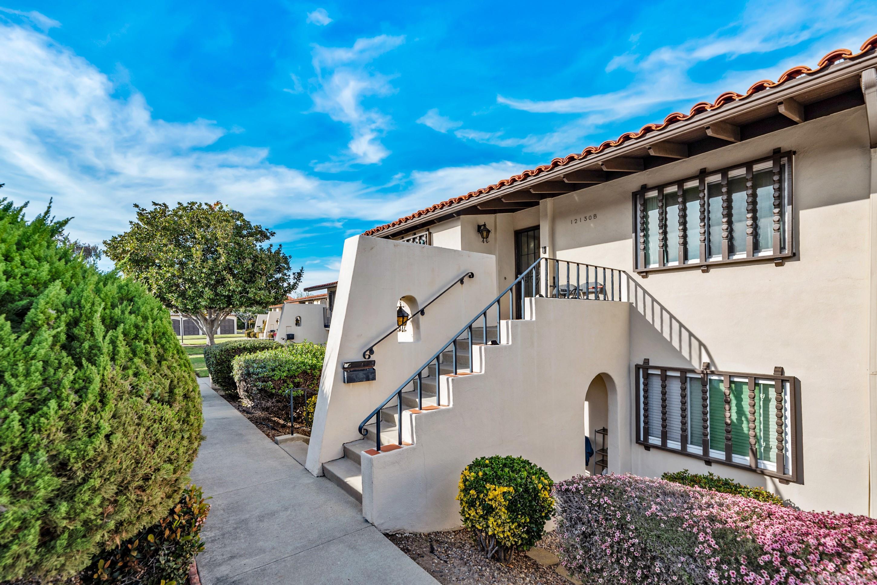 Detail Gallery Image 6 of 42 For 12130  Rancho Bernardo Rd  #B,  San Diego,  CA 92128 - 2 Beds | 2 Baths