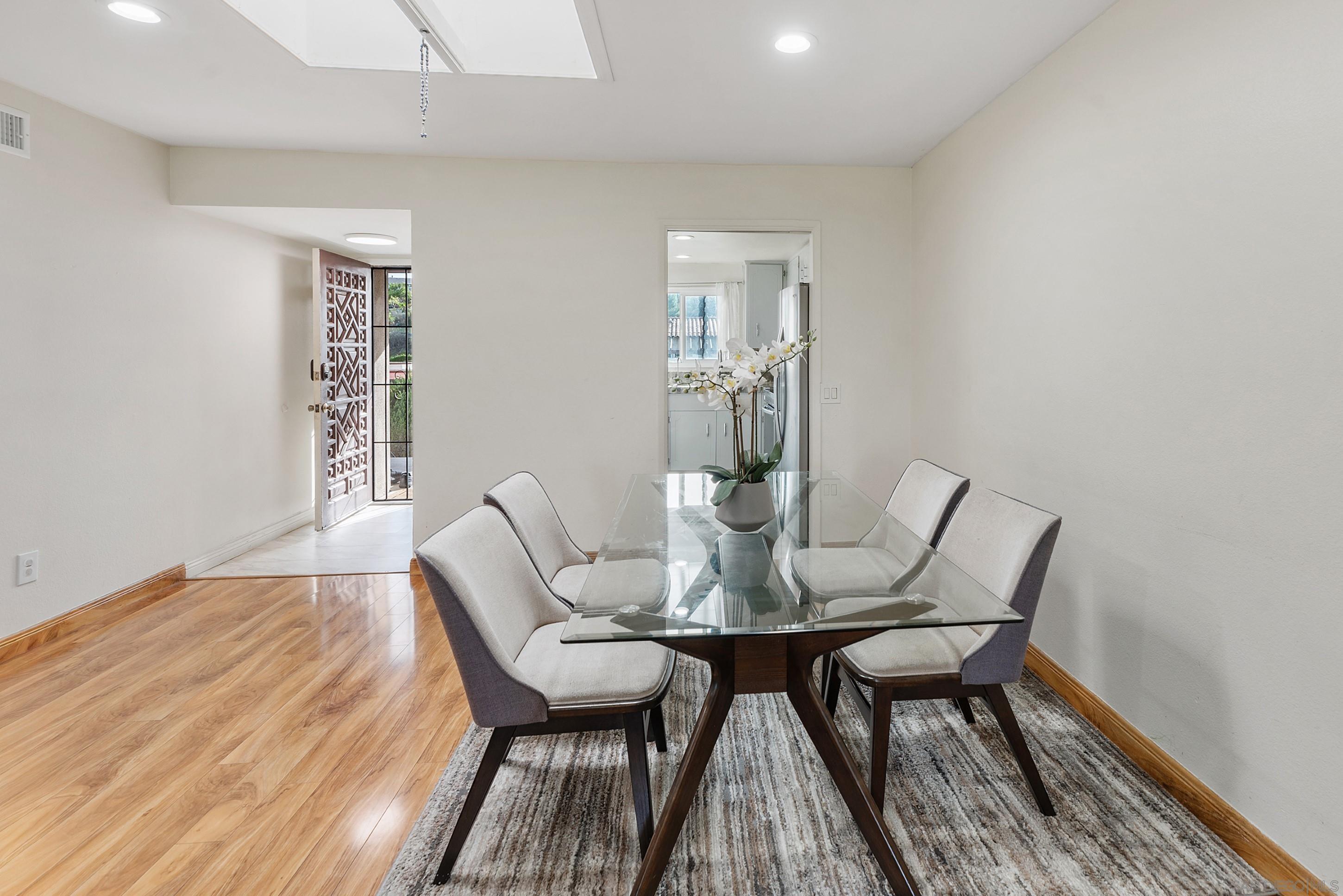 Detail Gallery Image 10 of 42 For 12130  Rancho Bernardo Rd  #B,  San Diego,  CA 92128 - 2 Beds | 2 Baths