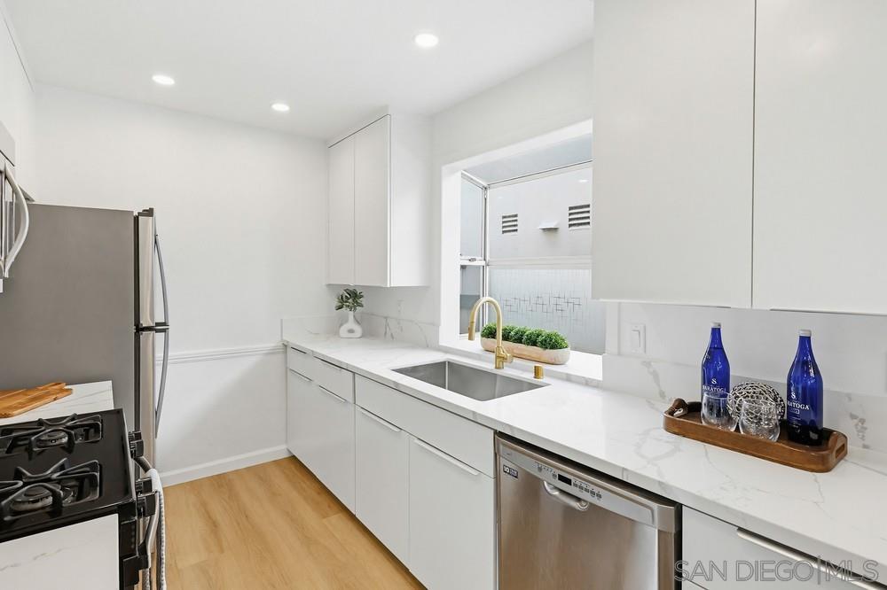 Detail Gallery Image 17 of 58 For 3116  Groton Way  #2,  San Diego,  CA 92110 - 3 Beds | 2 Baths