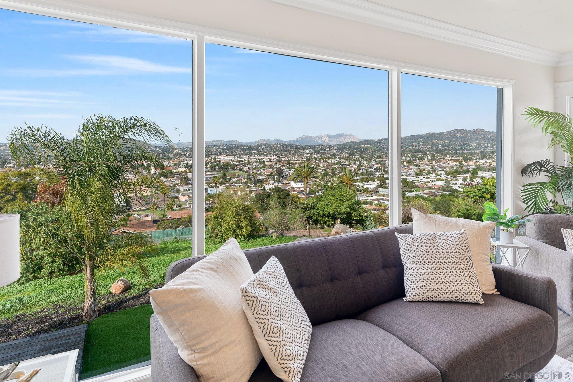 Detail Gallery Image 19 of 64 For 1192  Merritt Dr, El Cajon,  CA 92020 - 3 Beds | 3/1 Baths