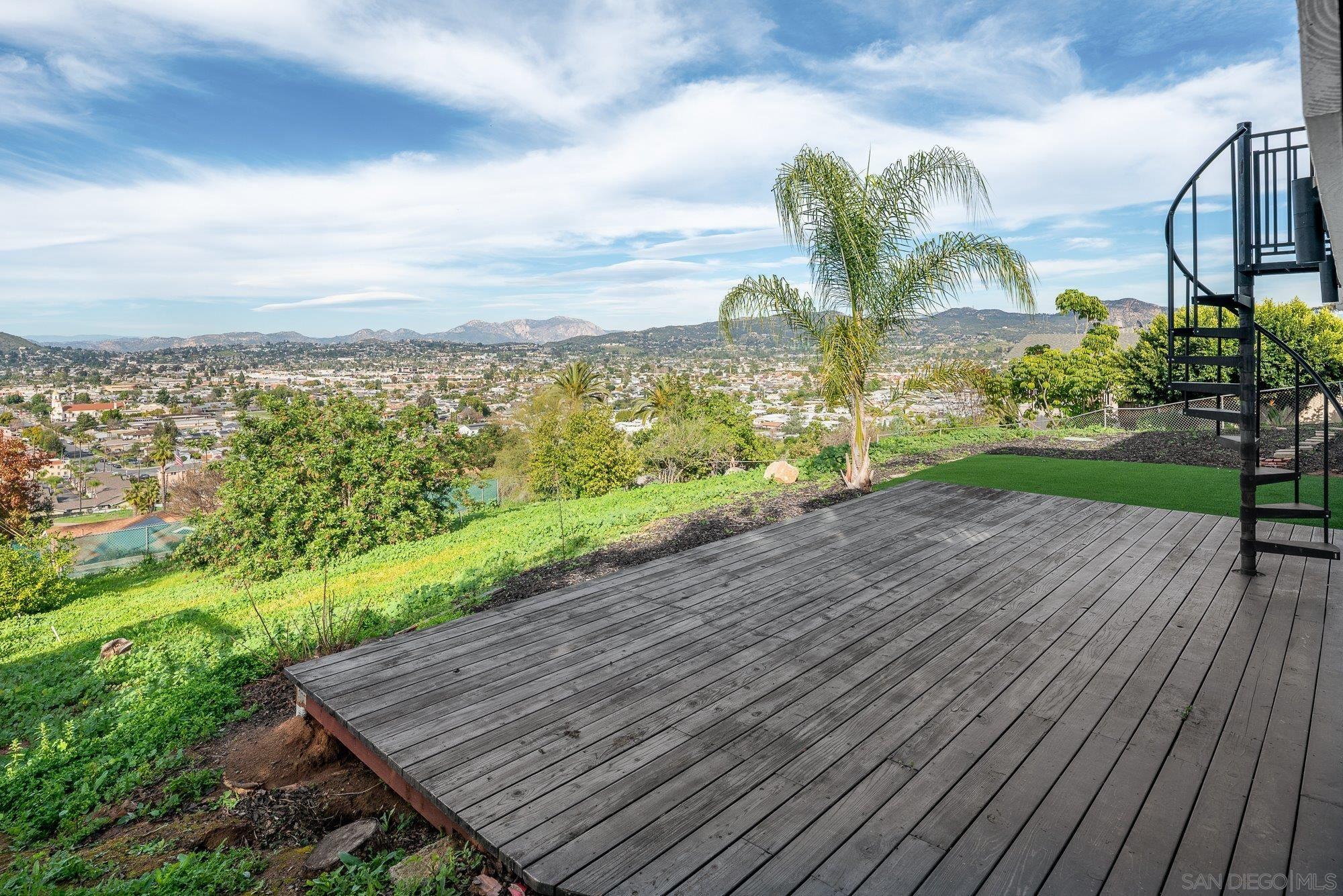 Detail Gallery Image 55 of 64 For 1192  Merritt Dr, El Cajon,  CA 92020 - 3 Beds | 3/1 Baths