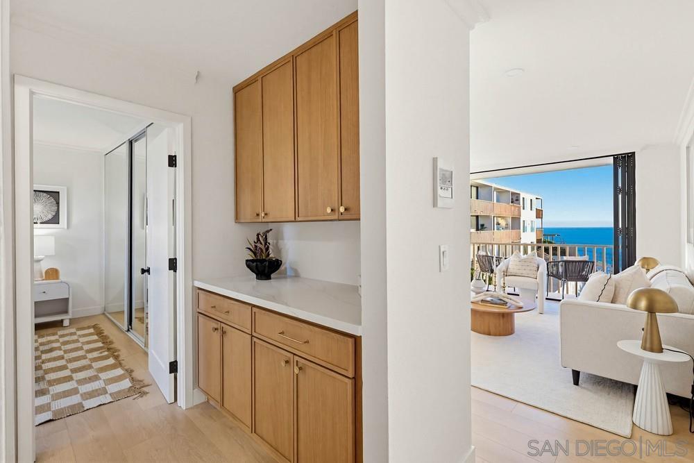 Detail Gallery Image 12 of 26 For 5015  Santa Cruz Ave  #209,  San Diego,  CA 92107 - 1 Beds | 1 Baths