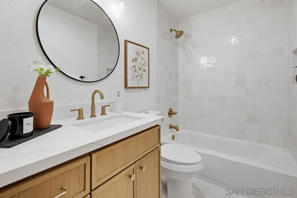 Detail Gallery Image 16 of 26 For 5015  Santa Cruz Ave  #209,  San Diego,  CA 92107 - 1 Beds | 1 Baths