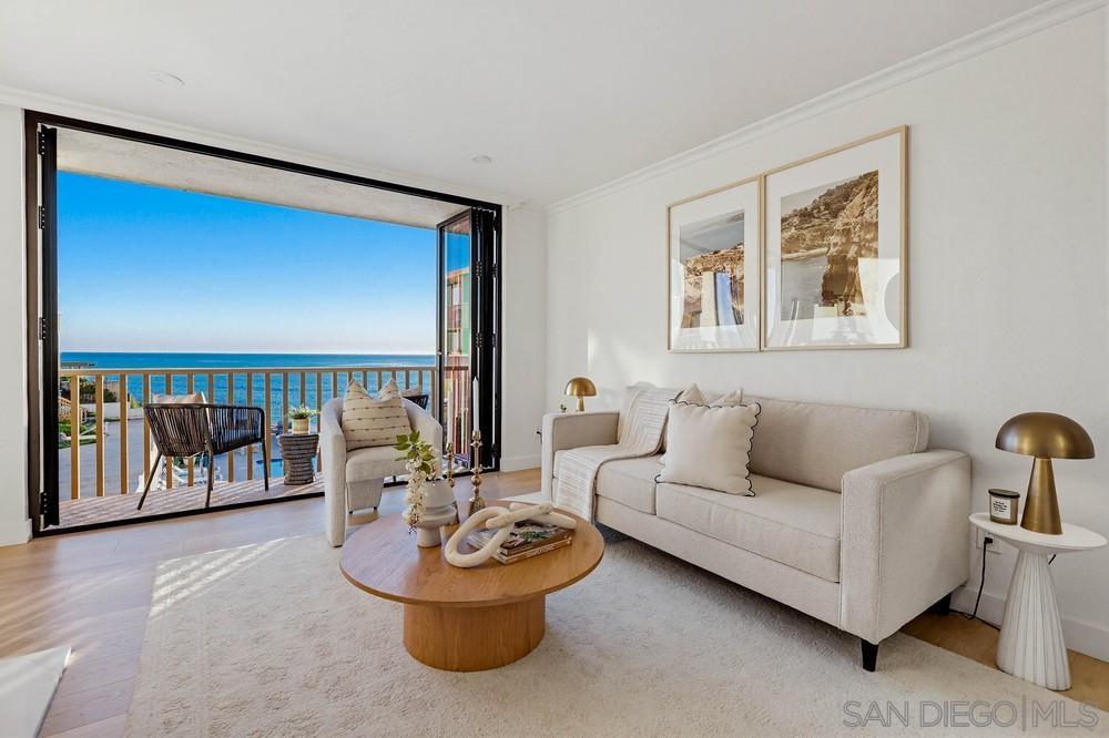 Detail Gallery Image 4 of 26 For 5015  Santa Cruz Ave  #209,  San Diego,  CA 92107 - 1 Beds | 1 Baths