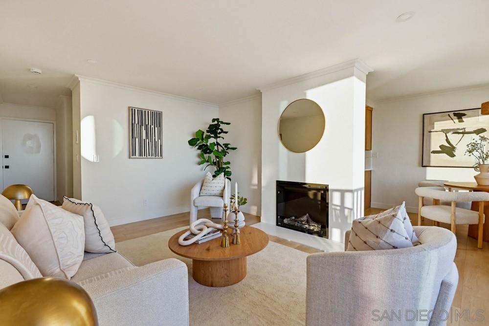 Detail Gallery Image 5 of 26 For 5015  Santa Cruz Ave  #209,  San Diego,  CA 92107 - 1 Beds | 1 Baths