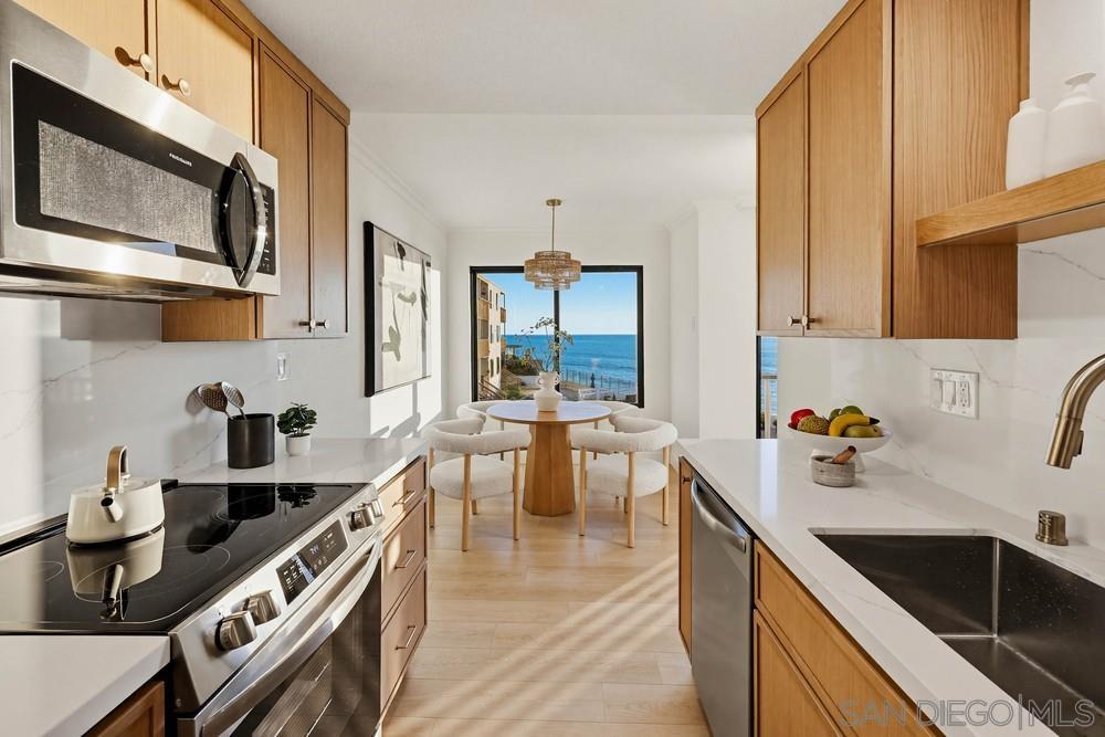 Detail Gallery Image 8 of 26 For 5015  Santa Cruz Ave  #209,  San Diego,  CA 92107 - 1 Beds | 1 Baths